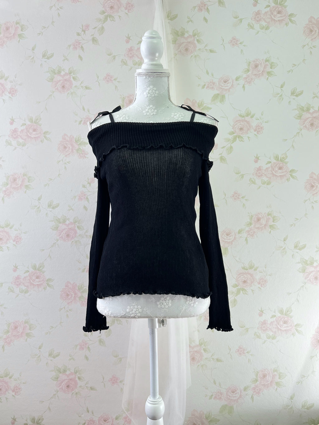Off Shoulder String Knit Top (black)