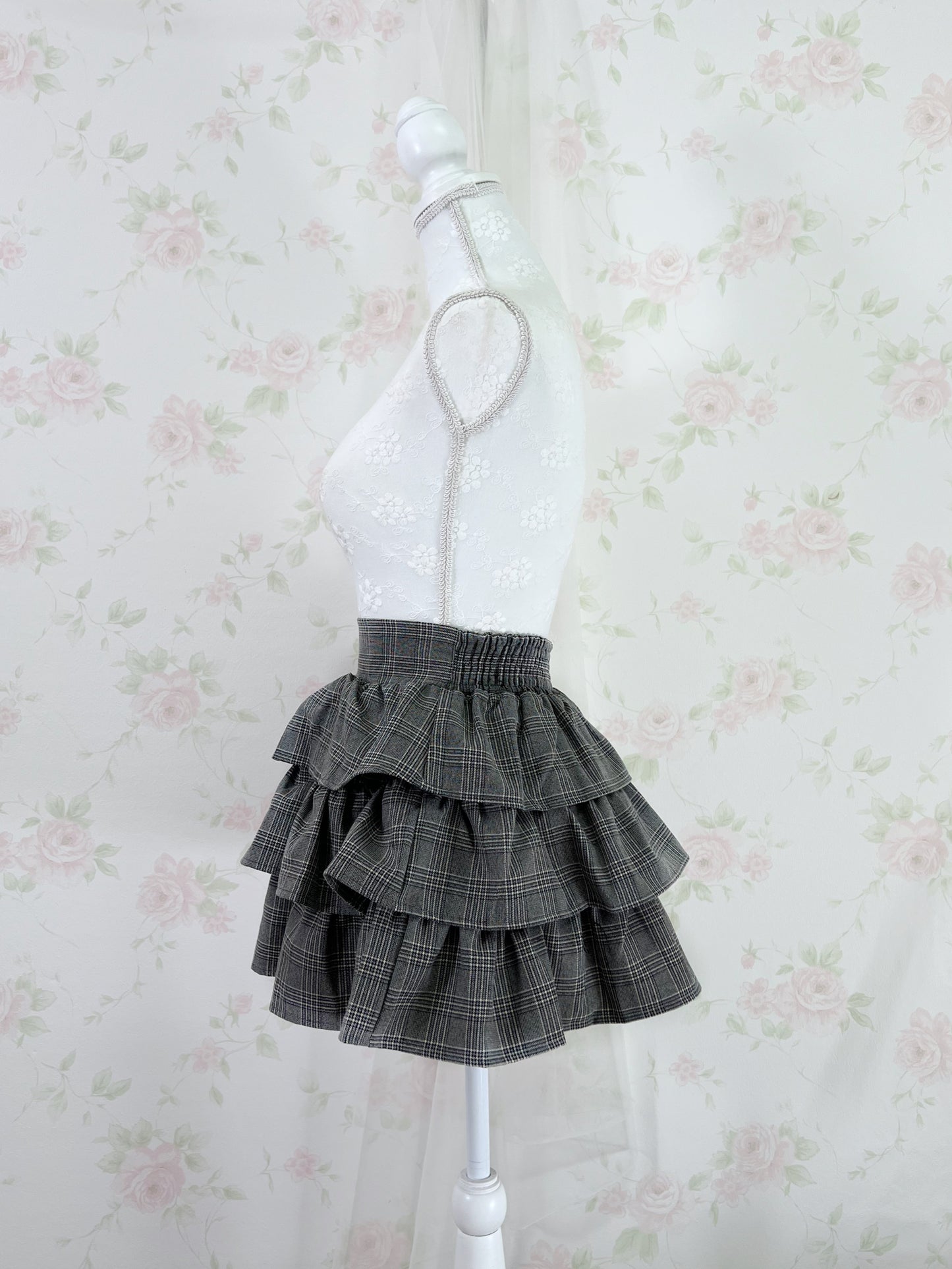 GRL Sweet Tiered Checked Skirt (Gray)