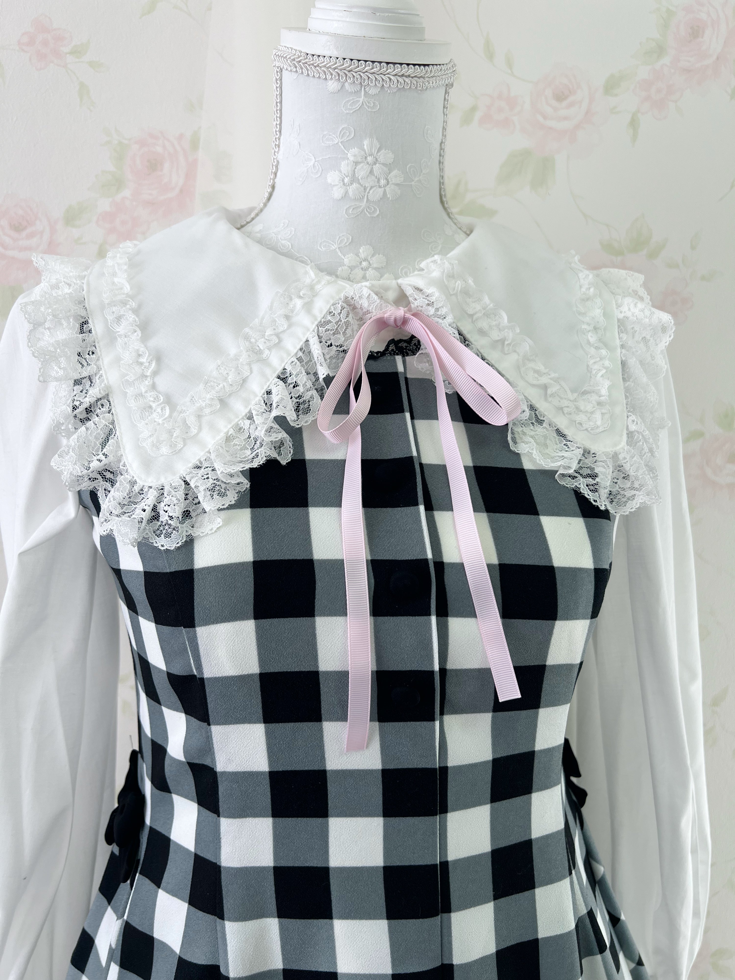 mille fille closet by LODISPOTTO Checked Layered Back Dress (Black)