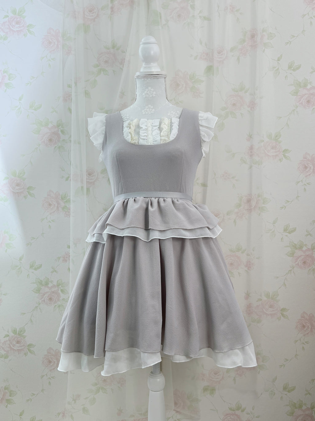 mon Lily Frilled Back Bow Dress (Gray)