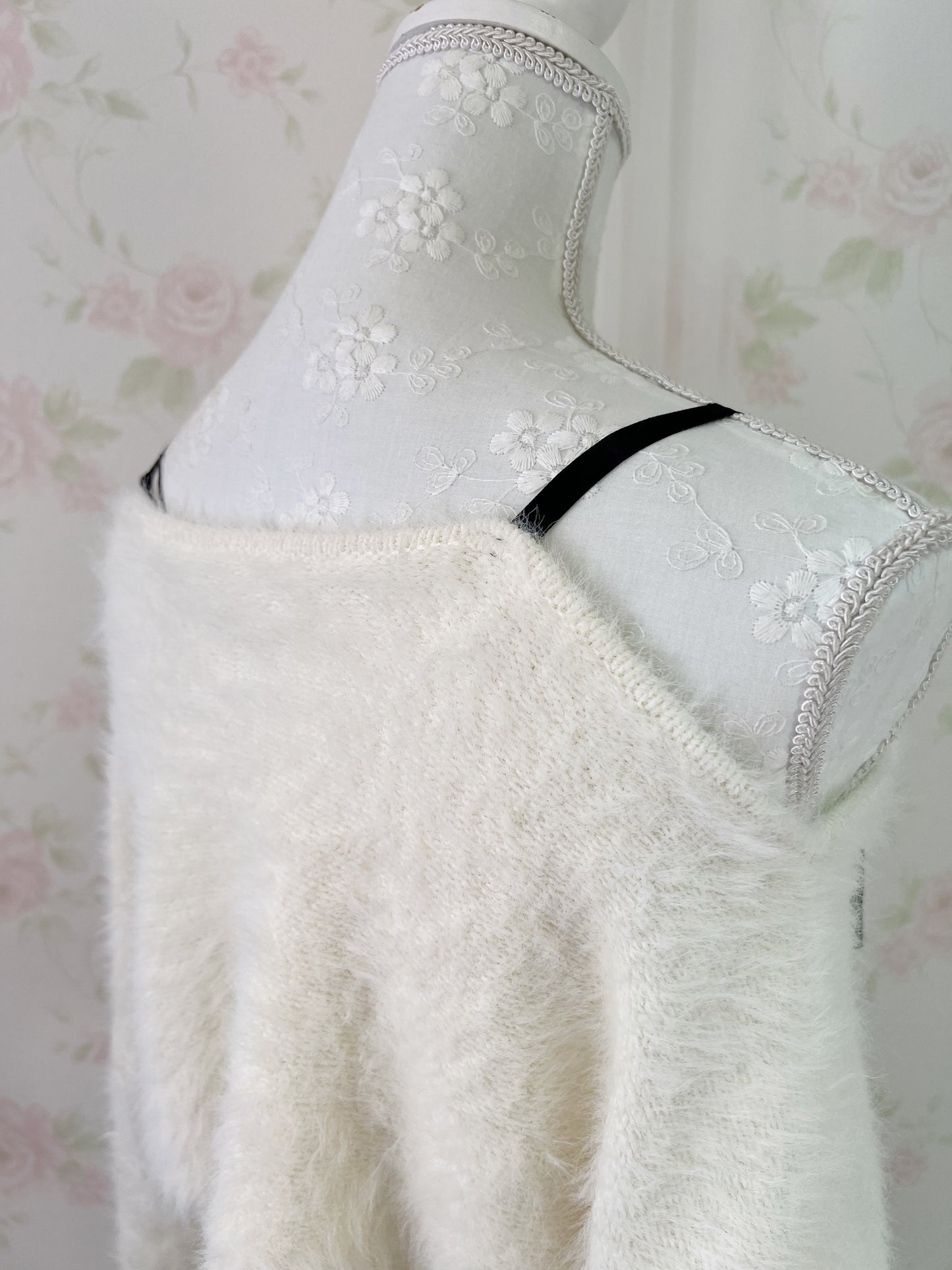 GRL Off Soulder Ribbon Sweater (Ivory)