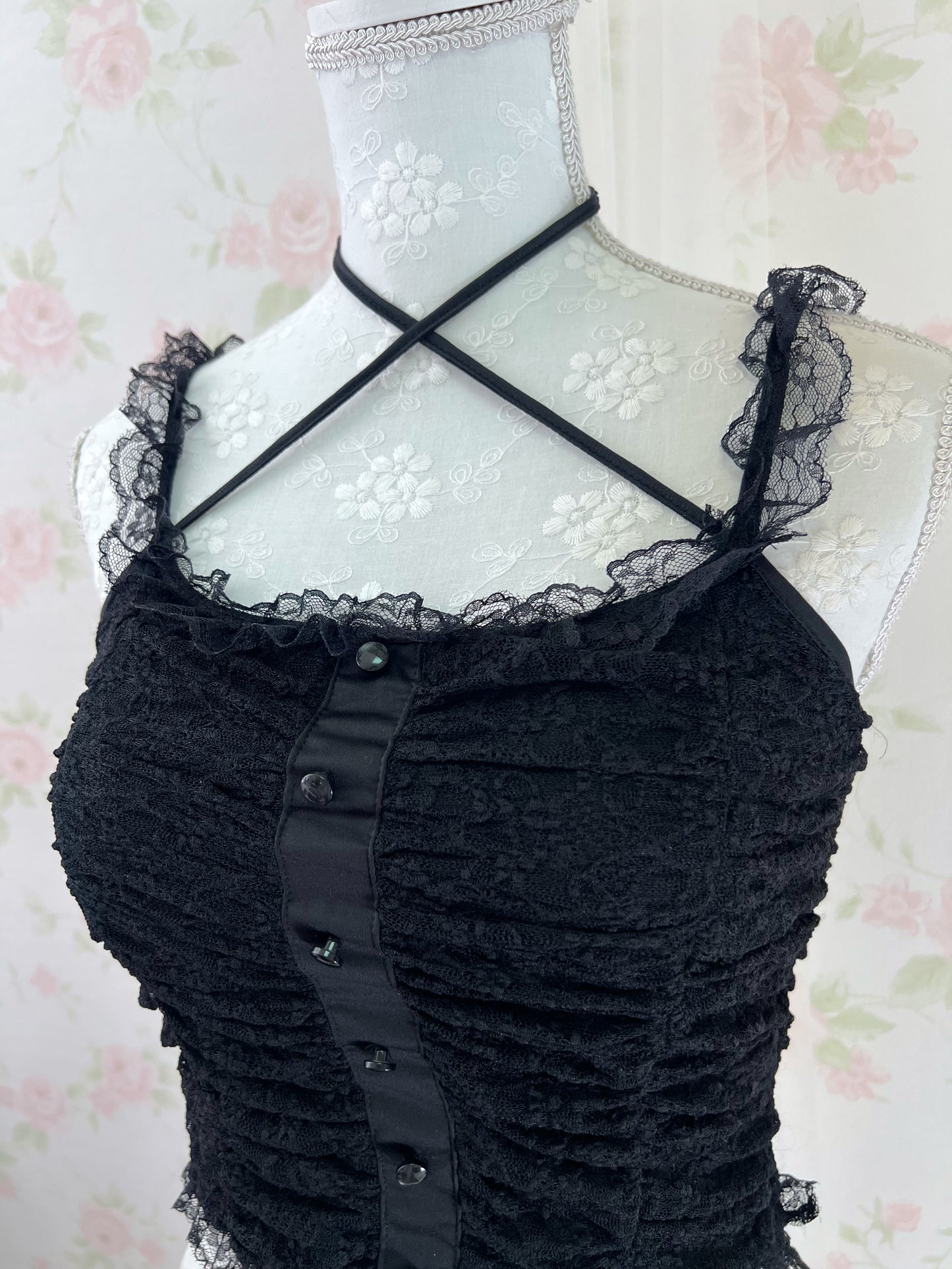 GRL Lacy Halter Neck Camisole (Black)