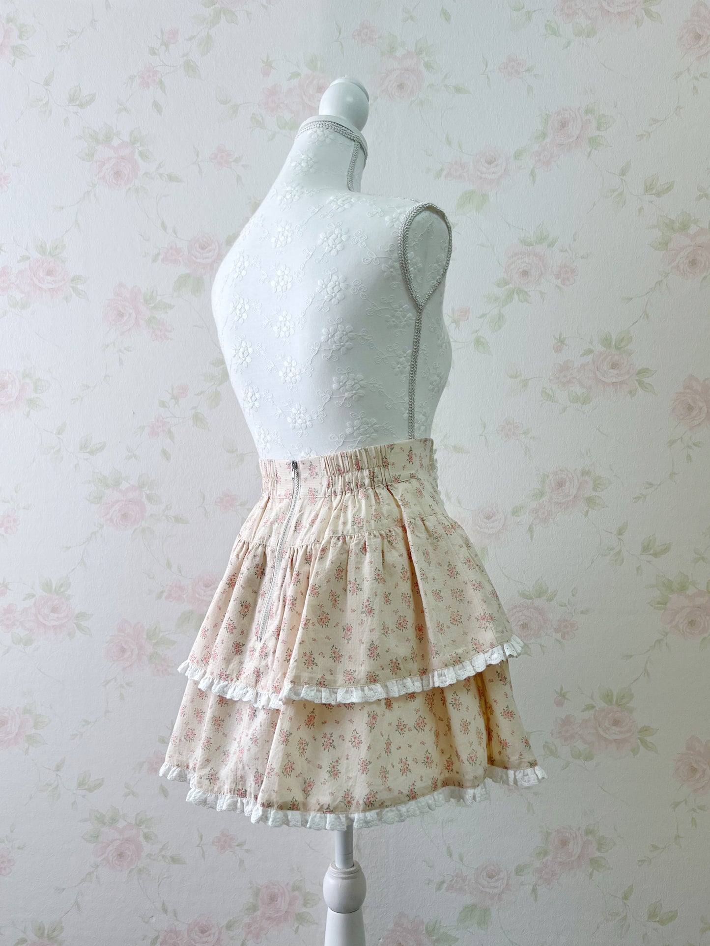 Ank Rouge Petite Floral Skirt (Beige)