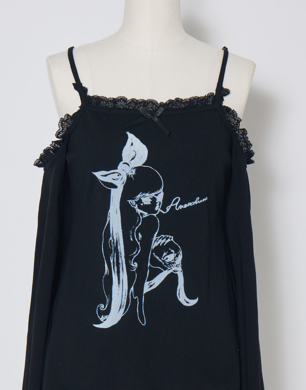 AVENCHUMU ERICO collaboration illustration flare sleeve top