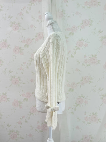 GRL Shoujo Bow Sleeve Marshmallow Sweater (Vanilla)