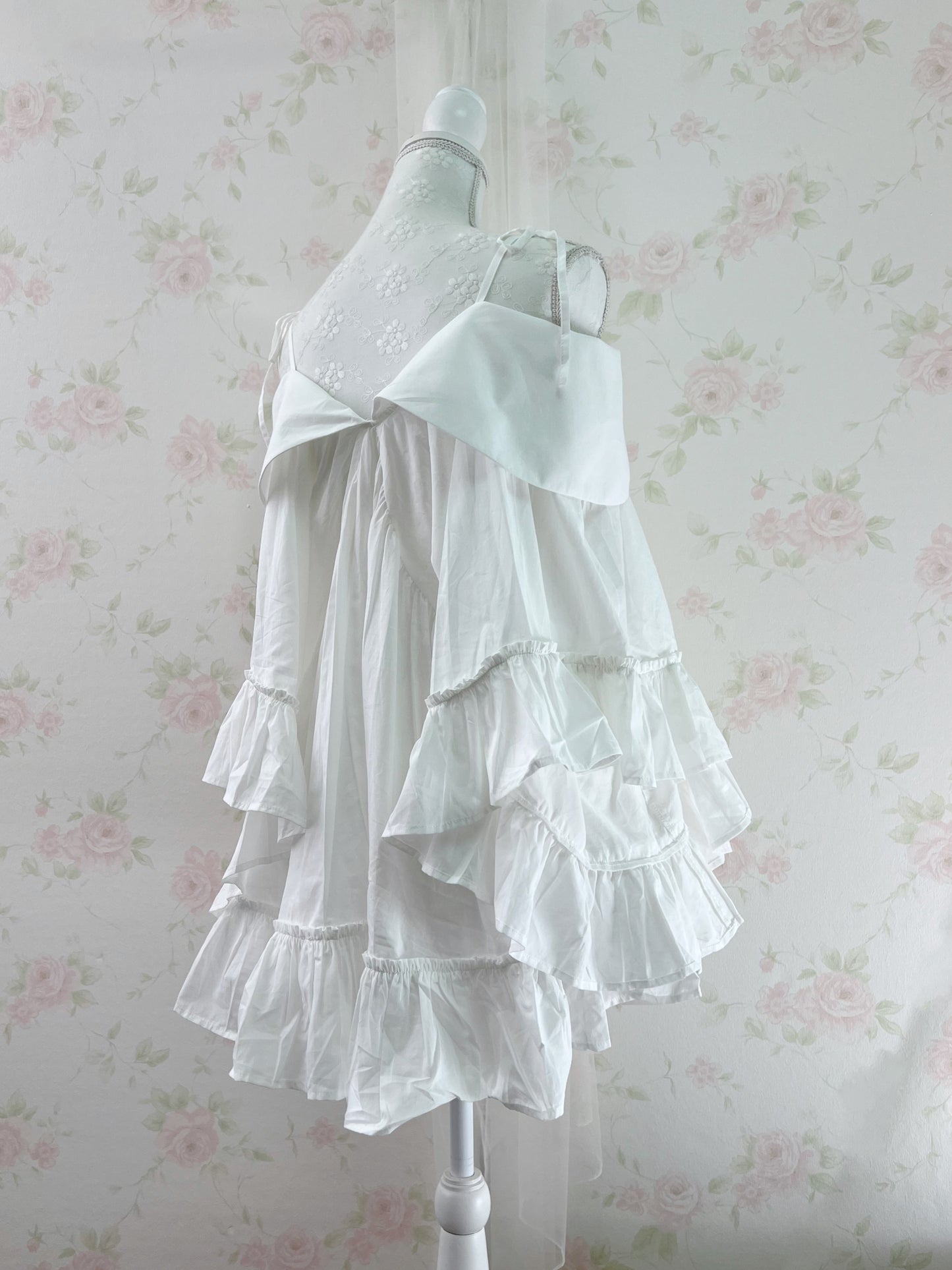 GRL Off Shoulder Layer Like Tunic Top (White)