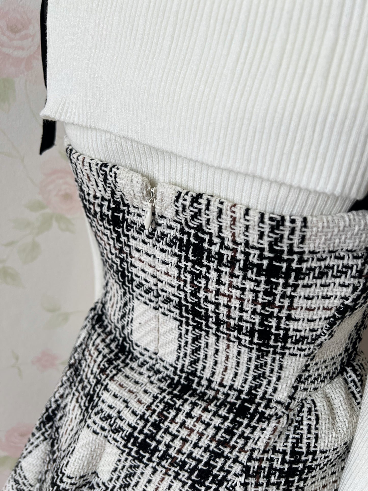 GRL Shoulder Bow Checked A-Line Dress (White)