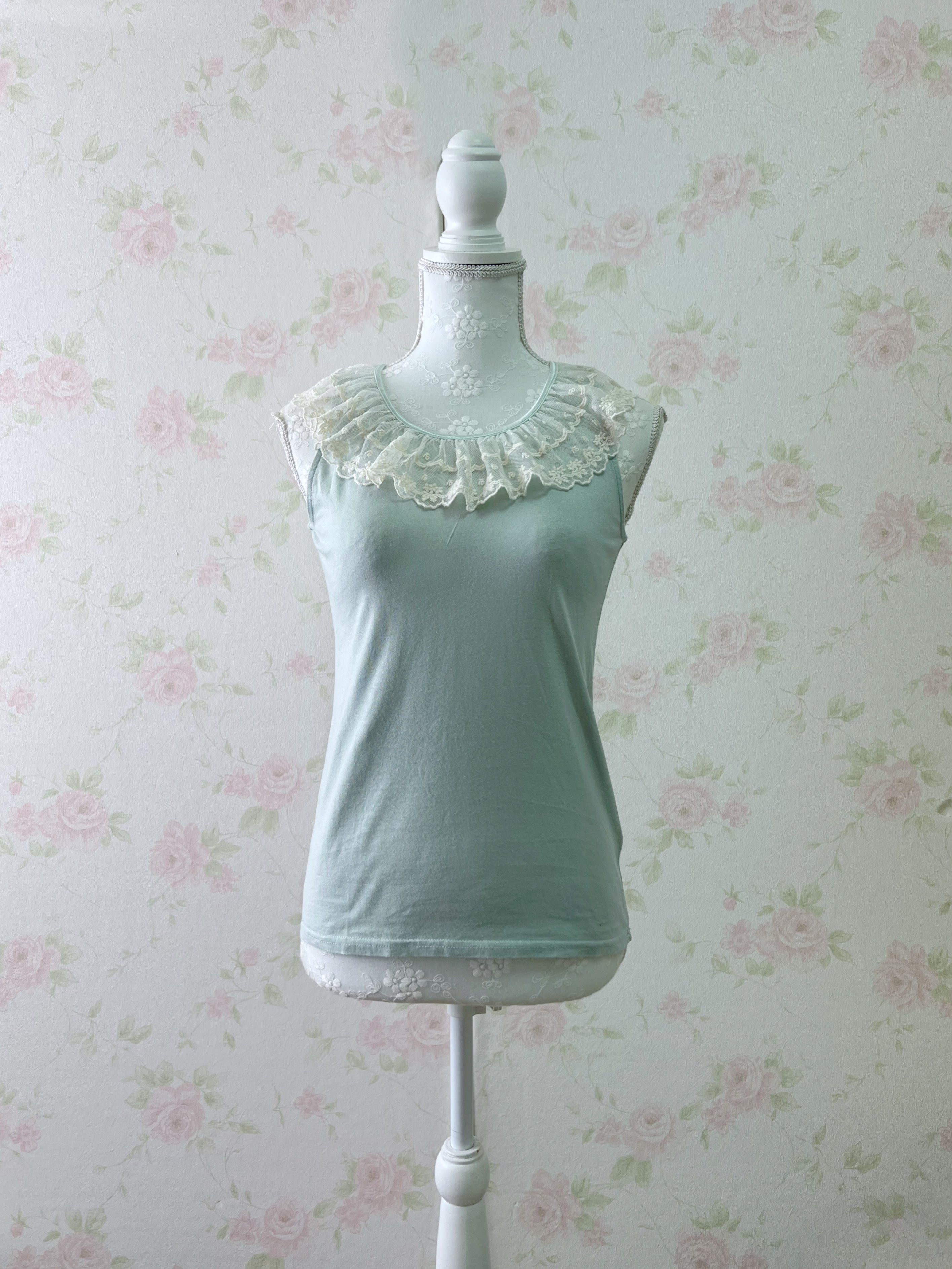 earth music & ecology Lacy Collar Tank Top (Mint Green)