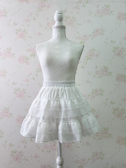 GRL Shoujo Tiered  Lace Skirt (White)