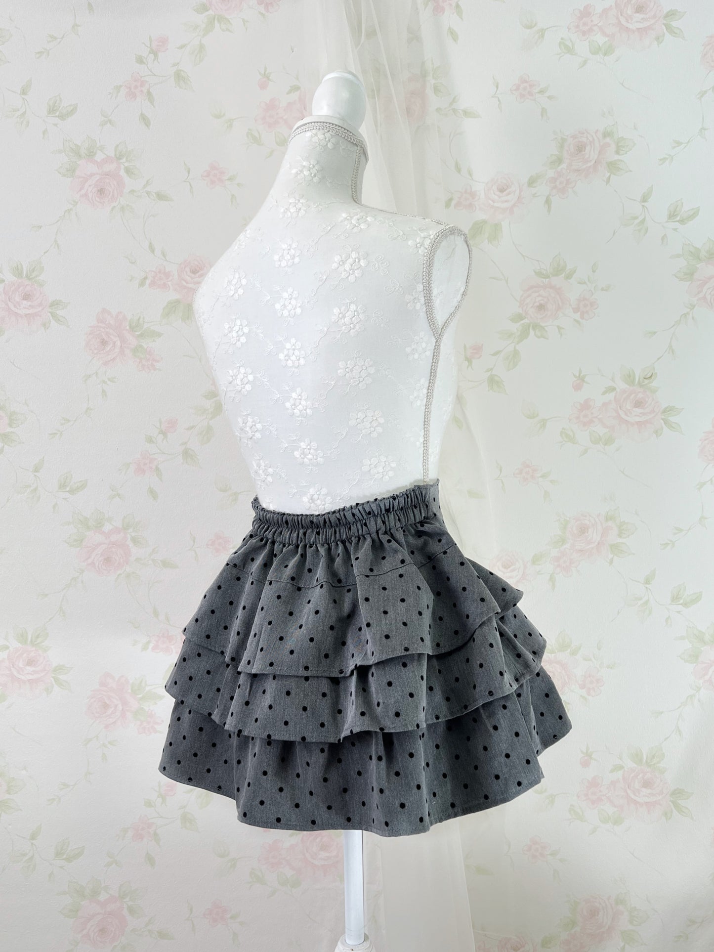 GRL Polka Dot Tiered Skirt (Dark Gray)
