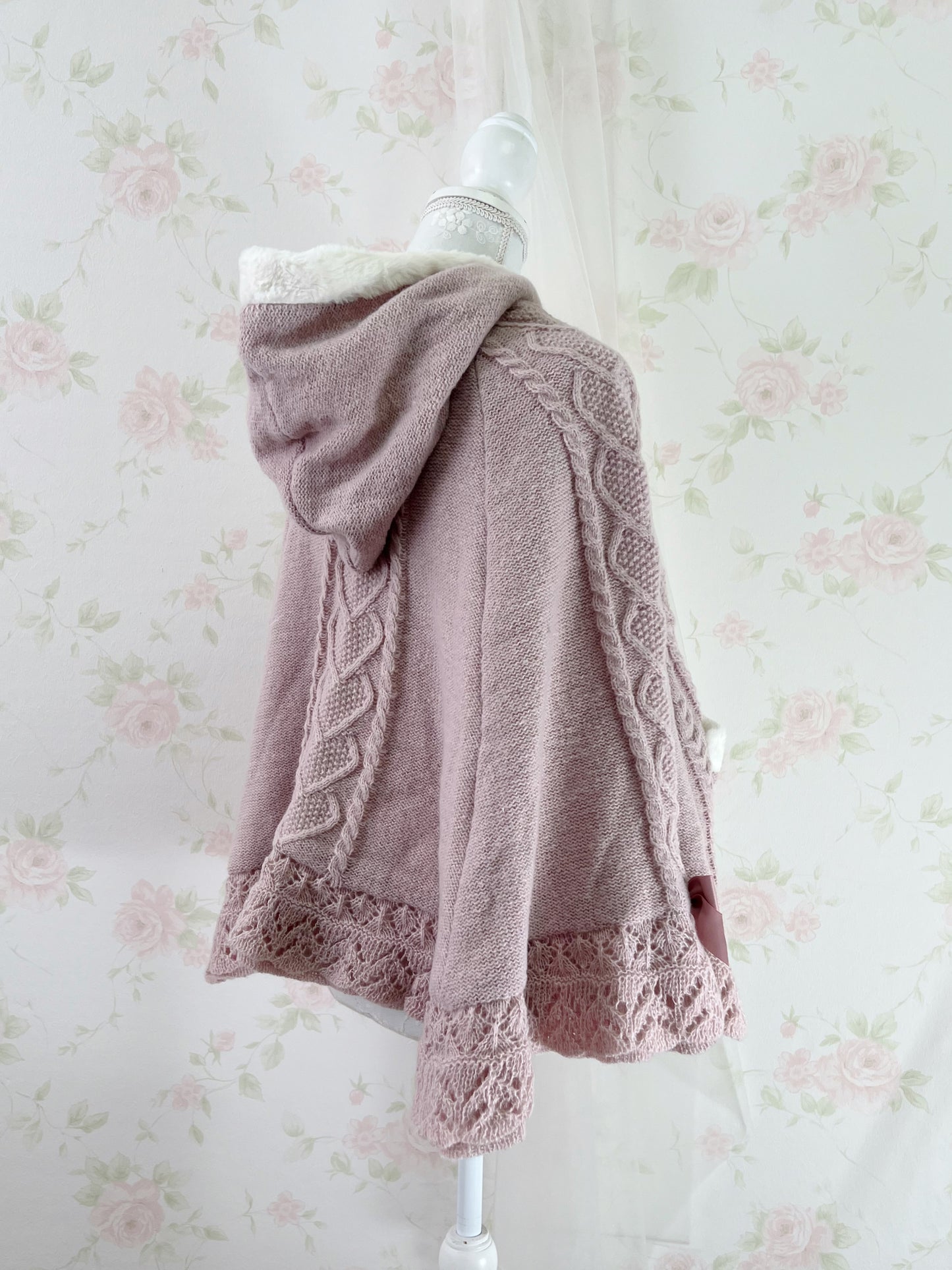 axes femme RIbbon Boa Poncho (Pink)