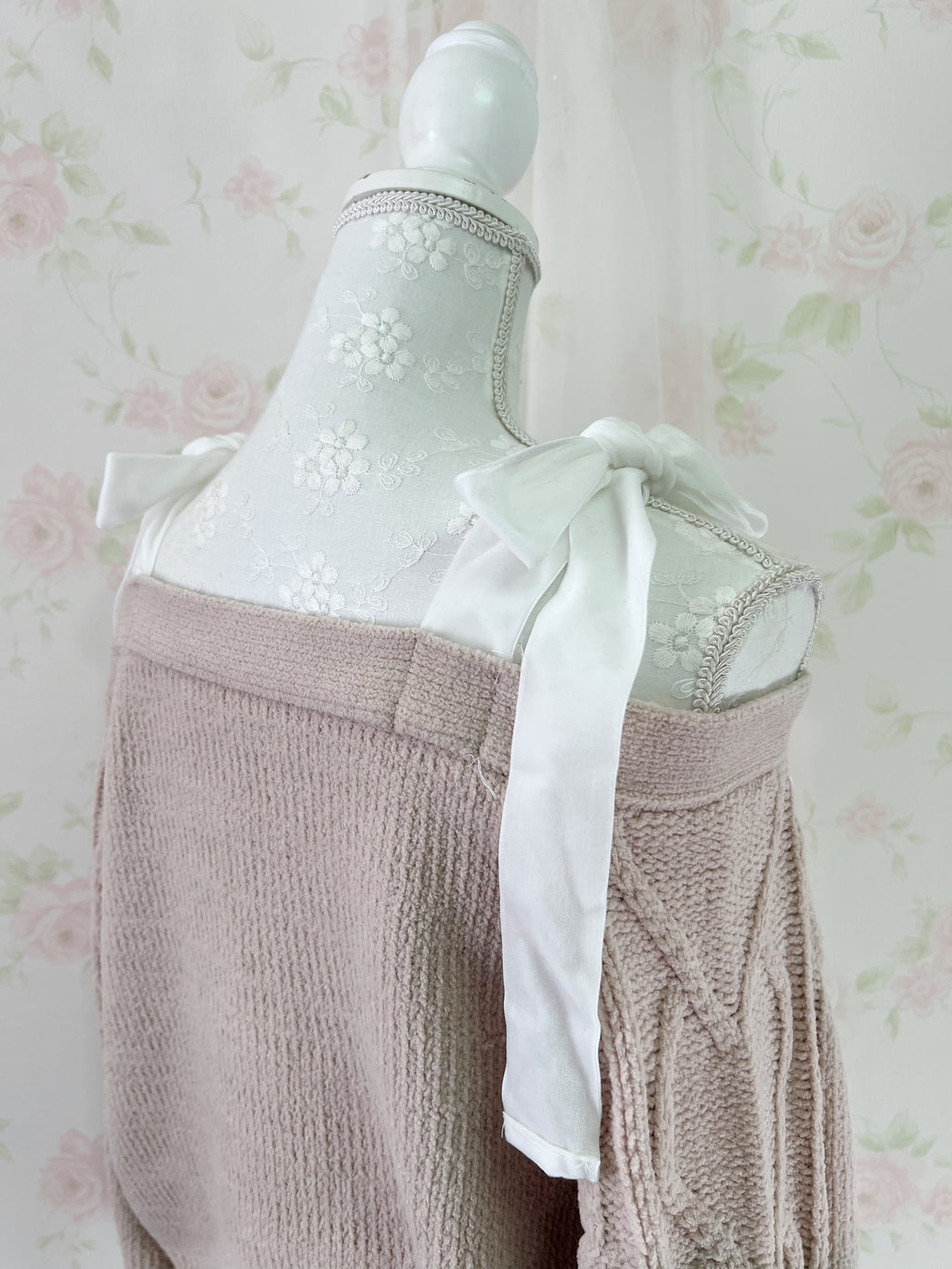 Velvet Shoulder Bow Sweater (Strawberry Milk Tea)