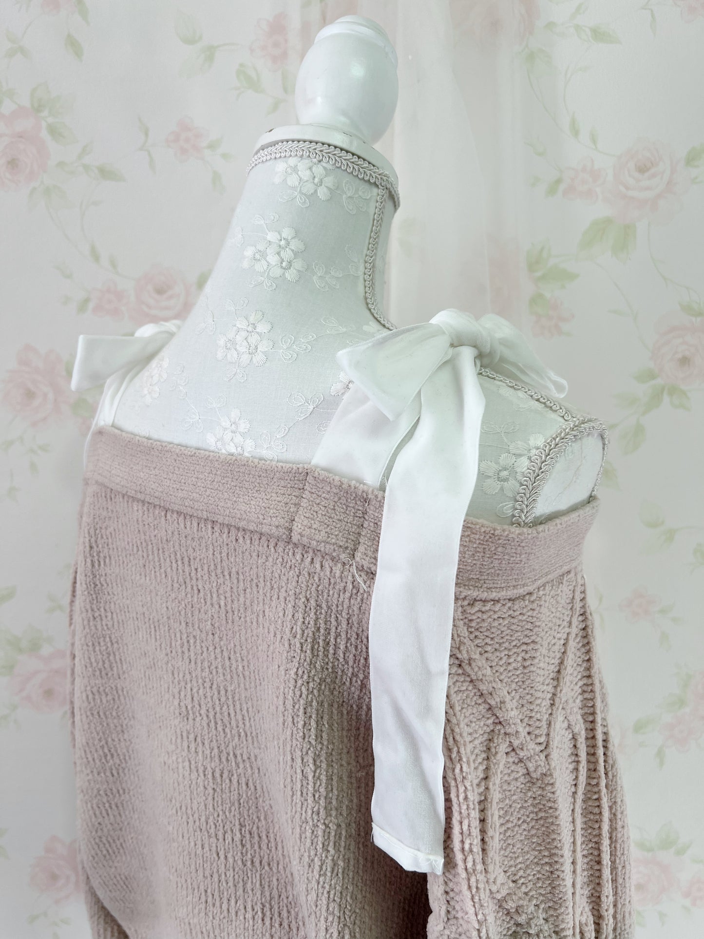 Velvet Shoulder Bow Sweater (Strawberry Milk Tea)