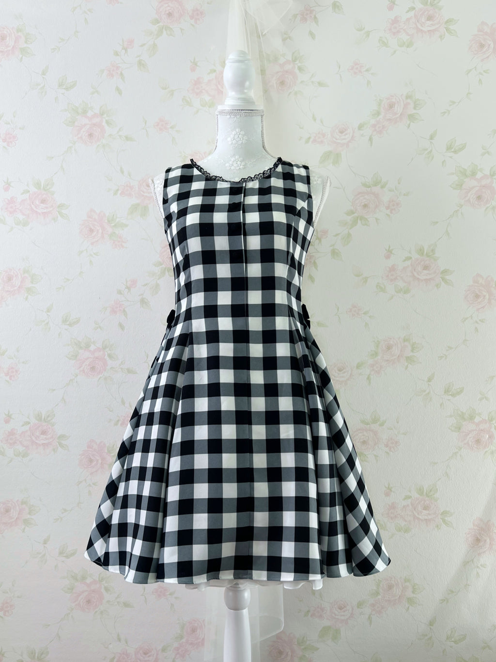 mille fille closet by LODISPOTTO Checked Layered Back Dress (Black)