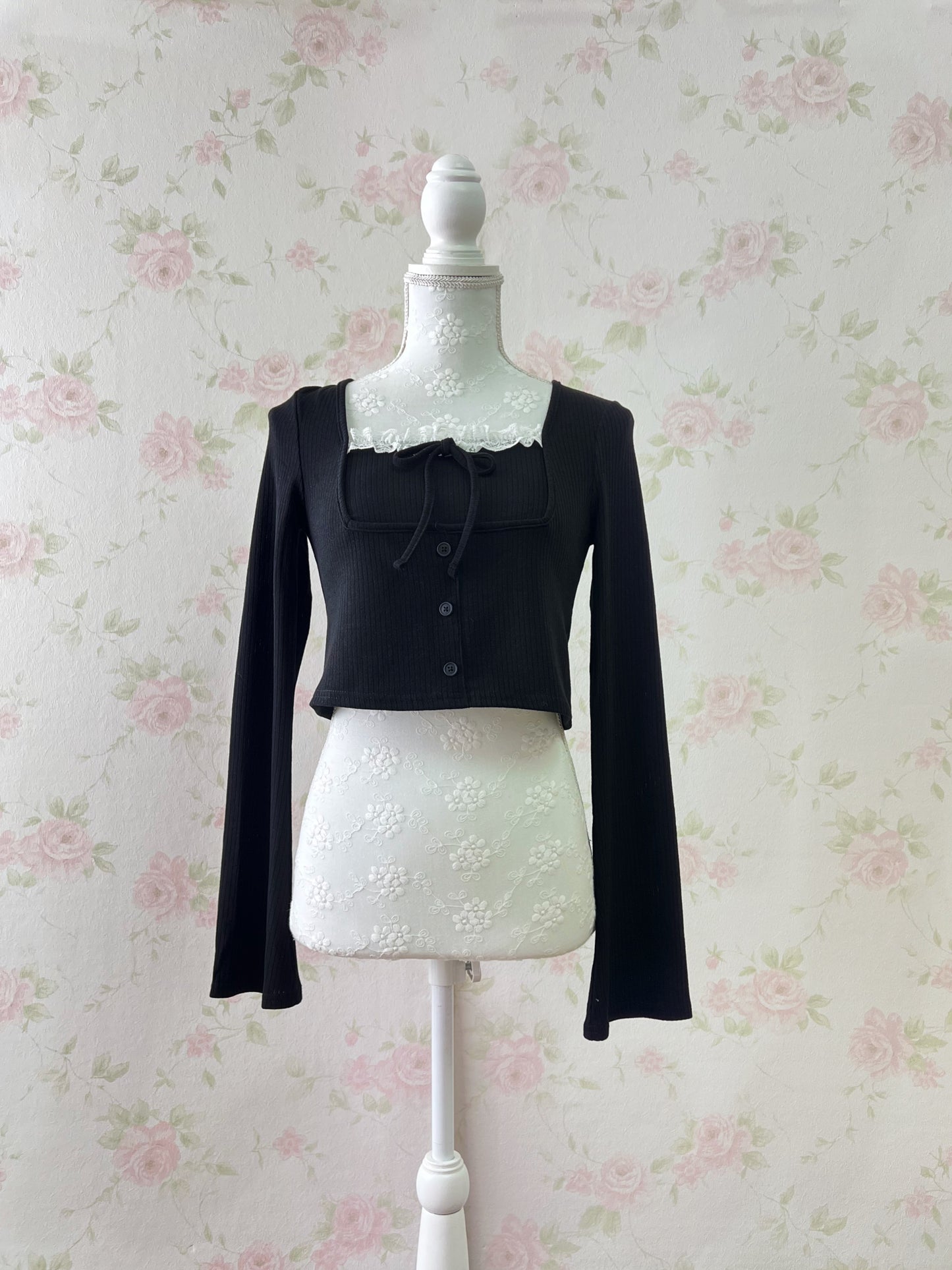(Pre-order) GRL Lace York Shoujo Long Sleeved Top (Black)