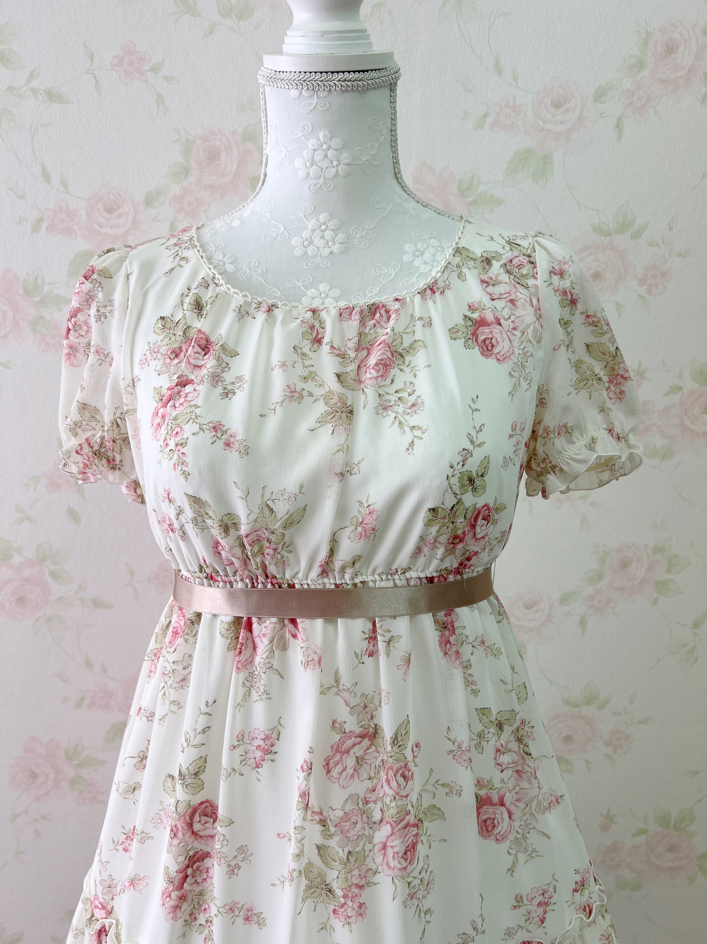 L’EST ROSE Princess Puff Sleeved Chiffon Dress (Ivory)