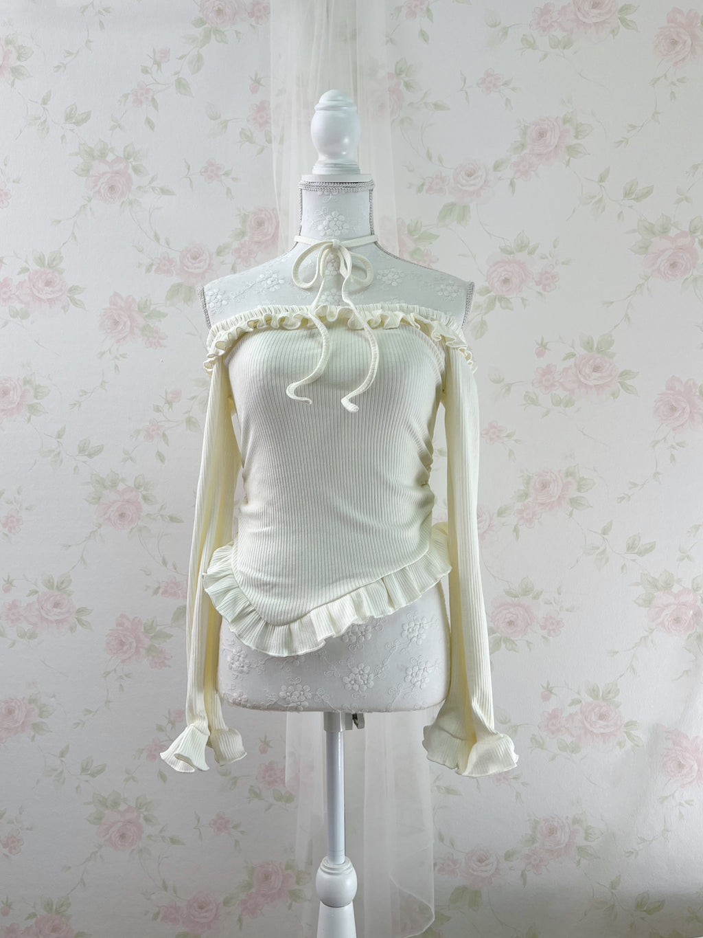 Choker hem frilled top