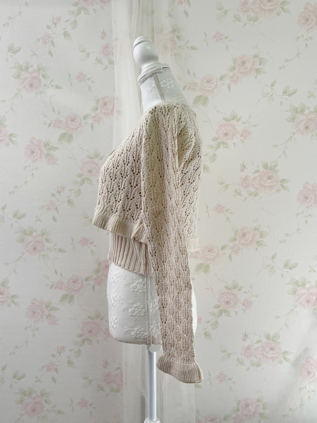 Ruffled Hem Knitted Camisole Cardigan Set (Beige)