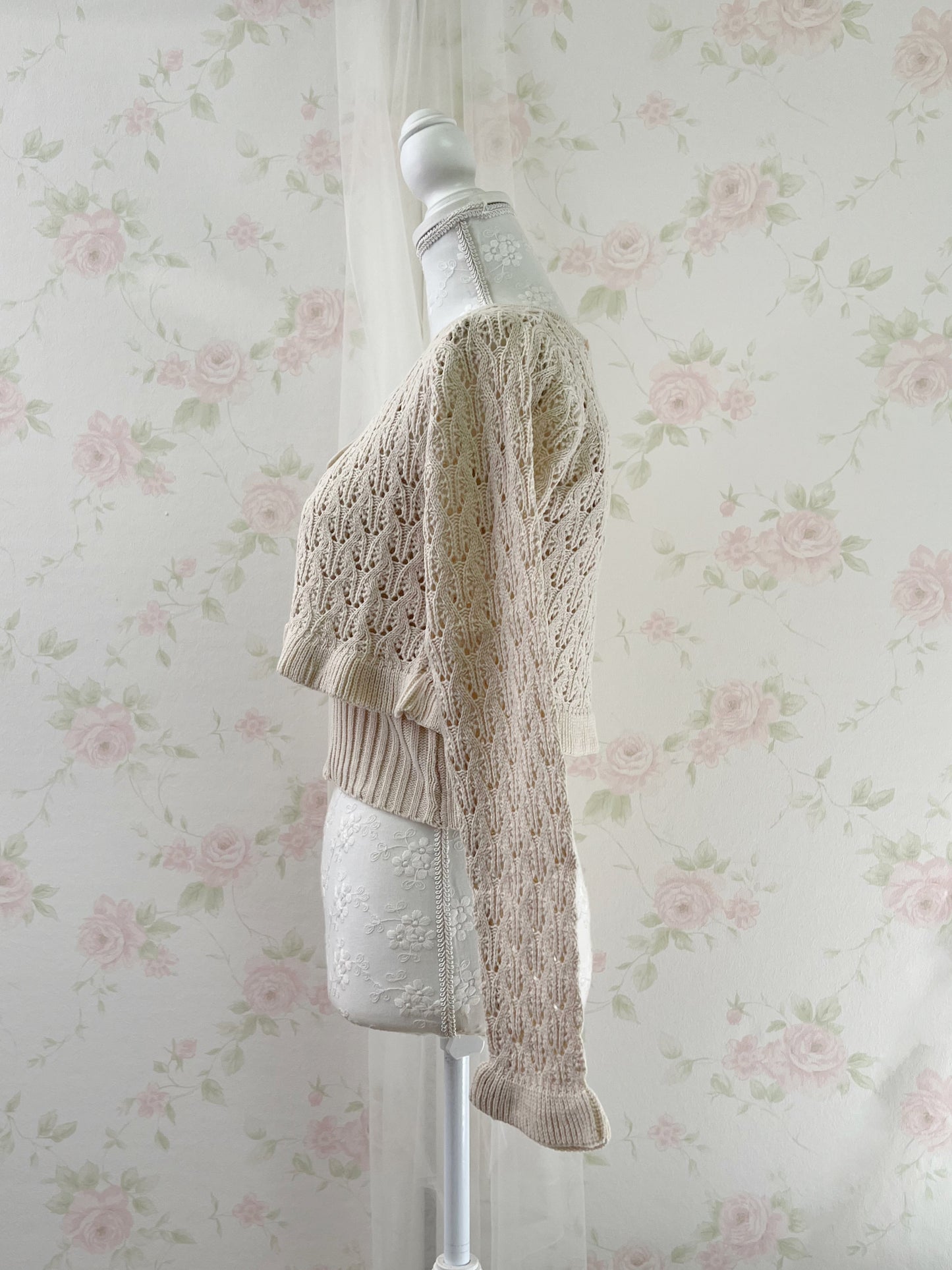 GRL Ruffled Hem Knitted Camisole Cardigan Set (Beige)