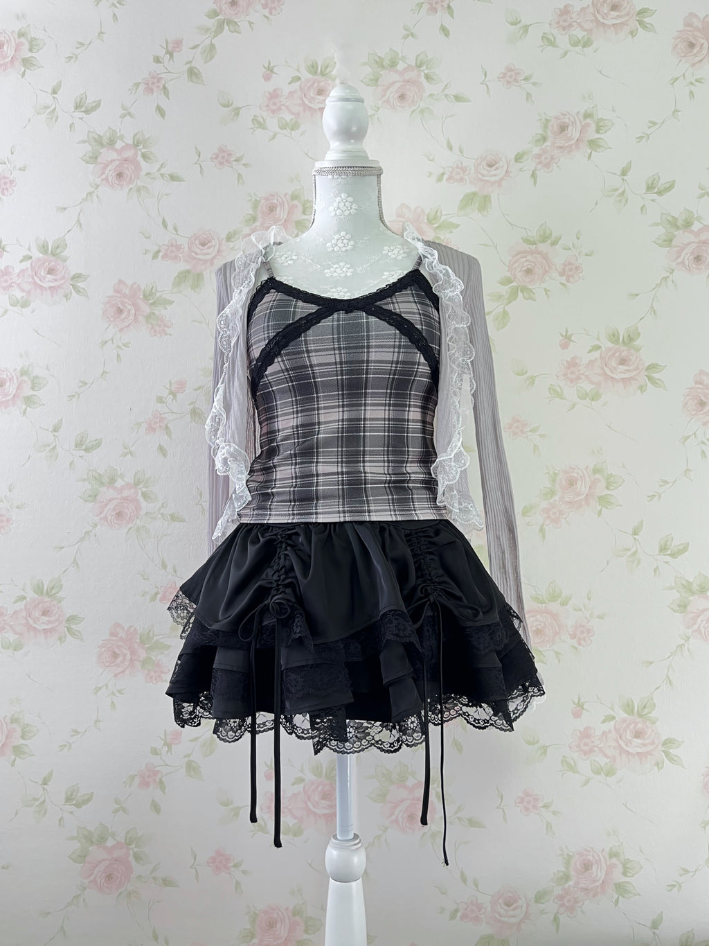 Checked Camisole With Cups (Gray)