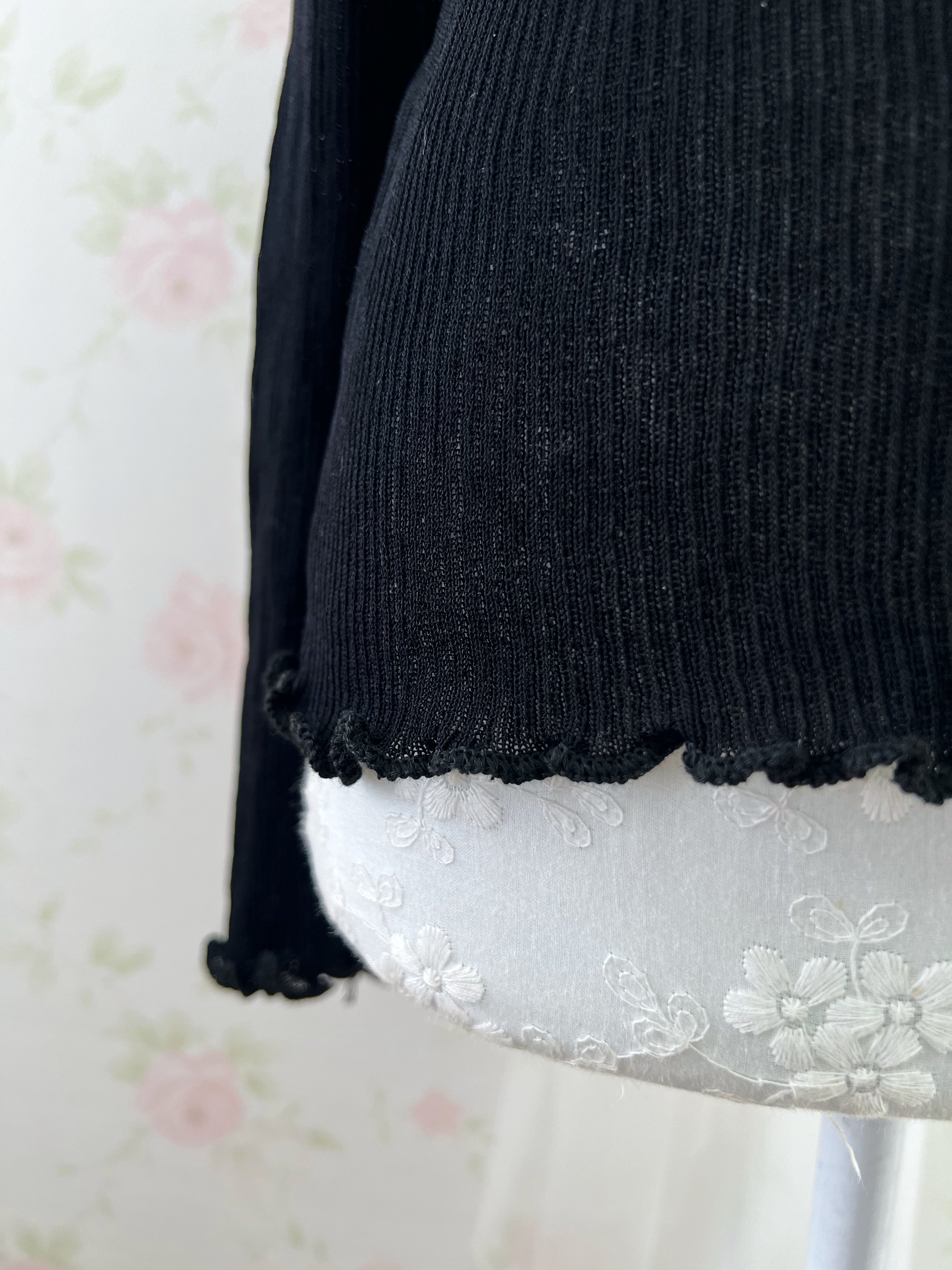 Off Shoulder String Knit Top (black)
