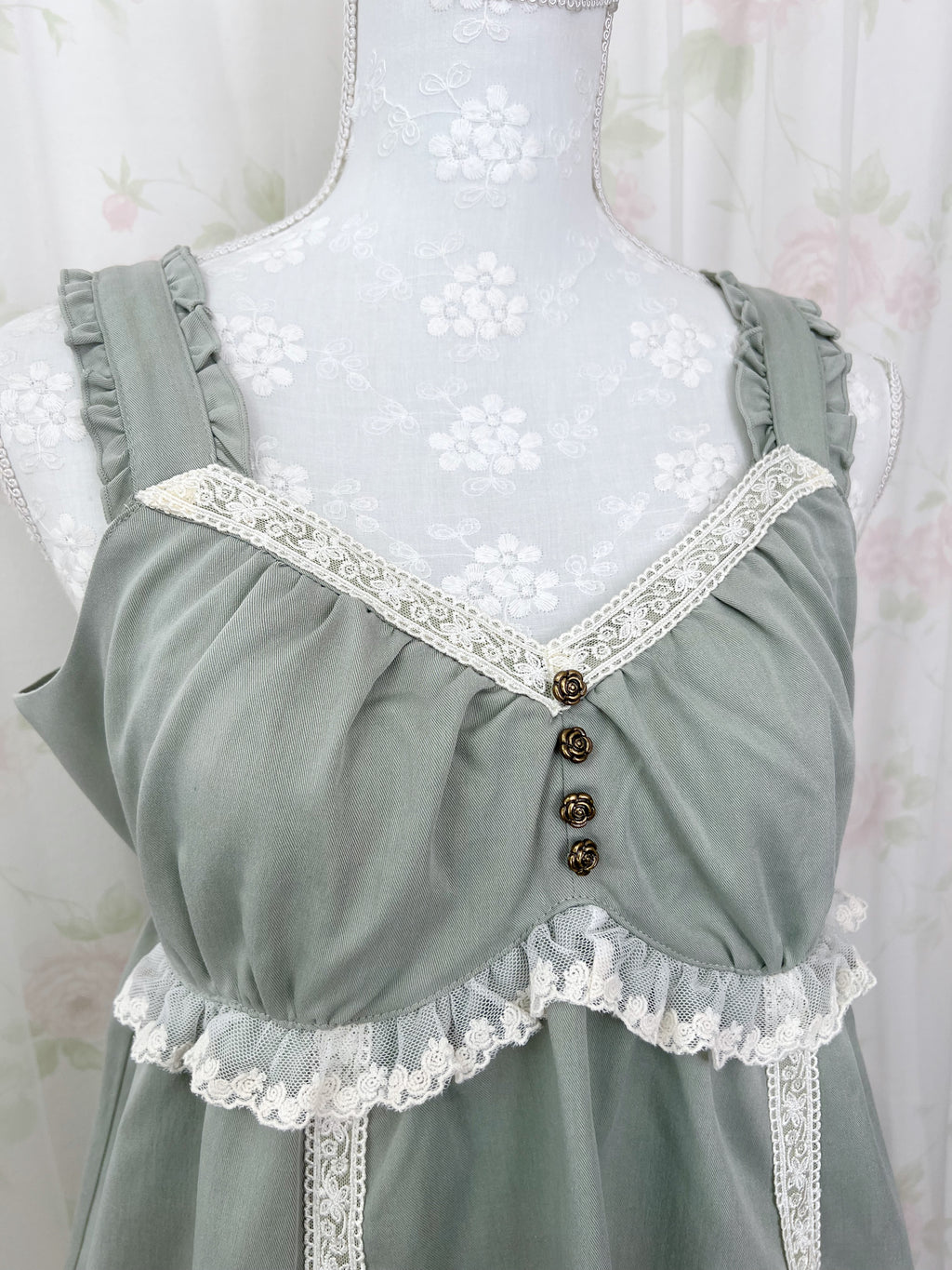 axes femme Lace Gathered Dress (Antique Green)