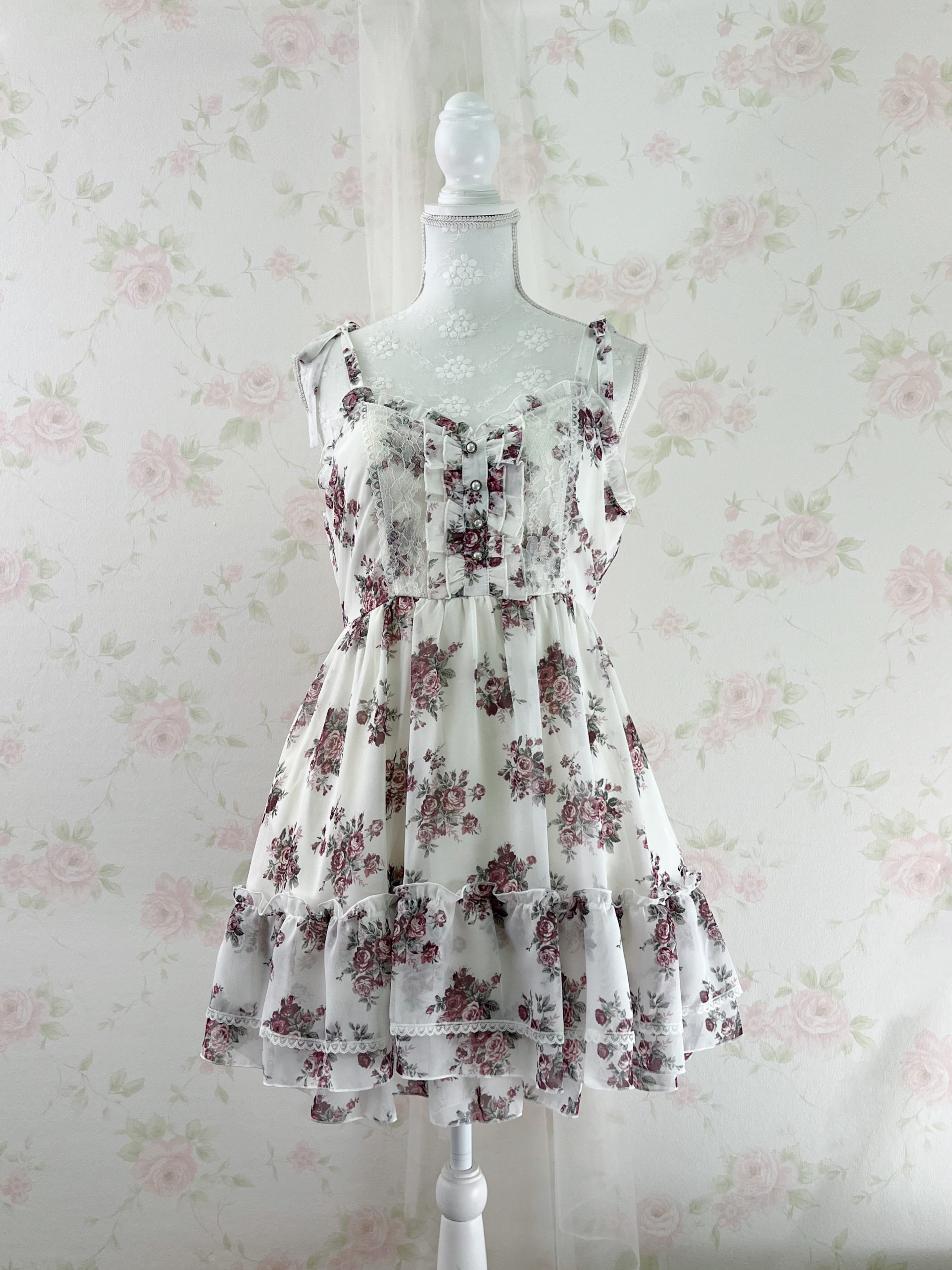 axes femme Floral Tunic Top (White)
