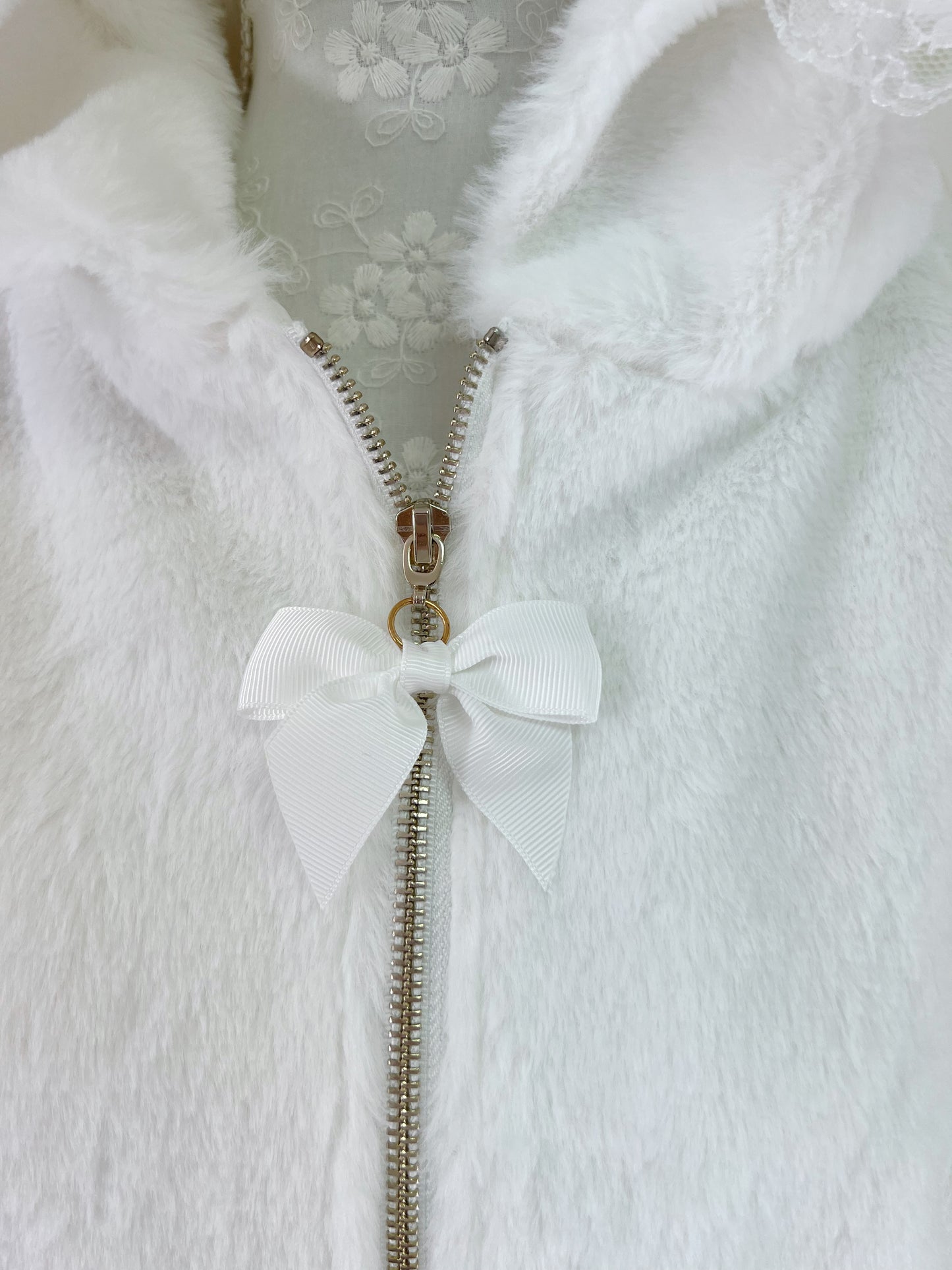 Bunny Ear Laced Up Sleeve Hoodie（White)