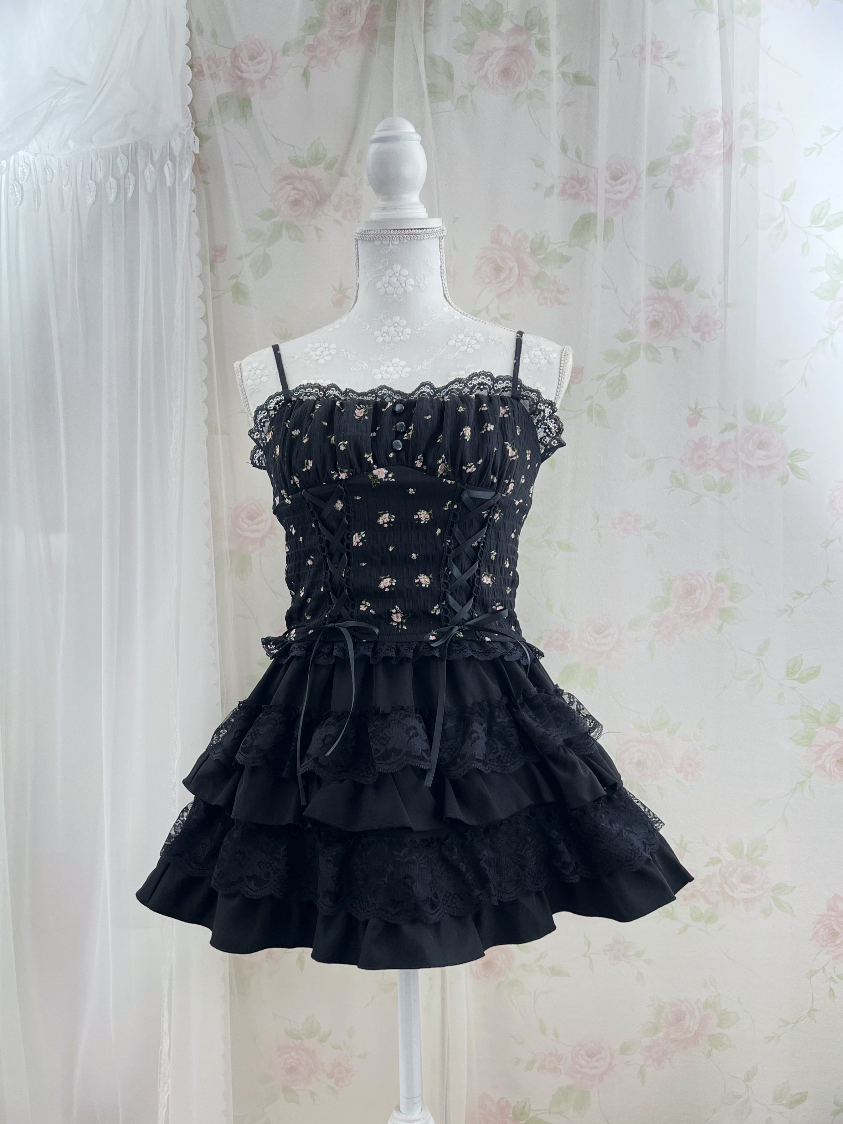 Petite Floral Laced Up Camisole (Black)