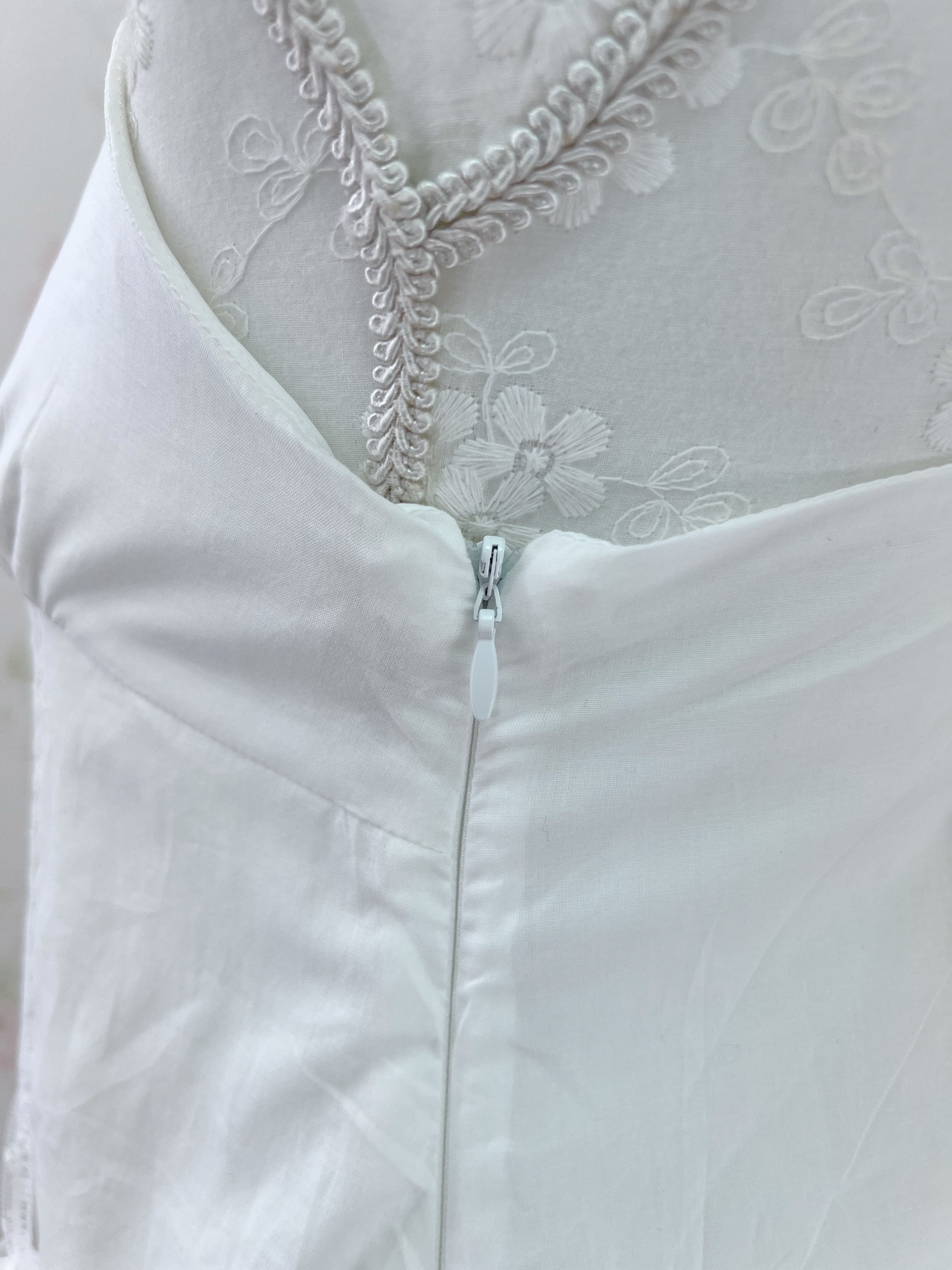 Side Lacy Bow Camisole Cotton Dress (White)