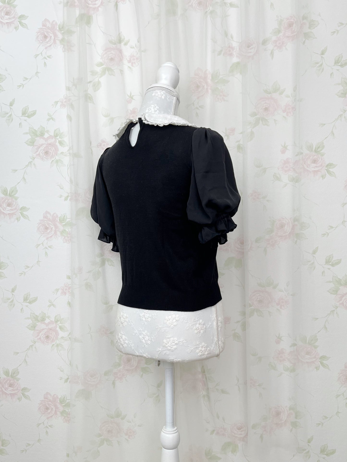 LODISPOTTO Cotton Lace Collar Puff Sleeve Top (Black)