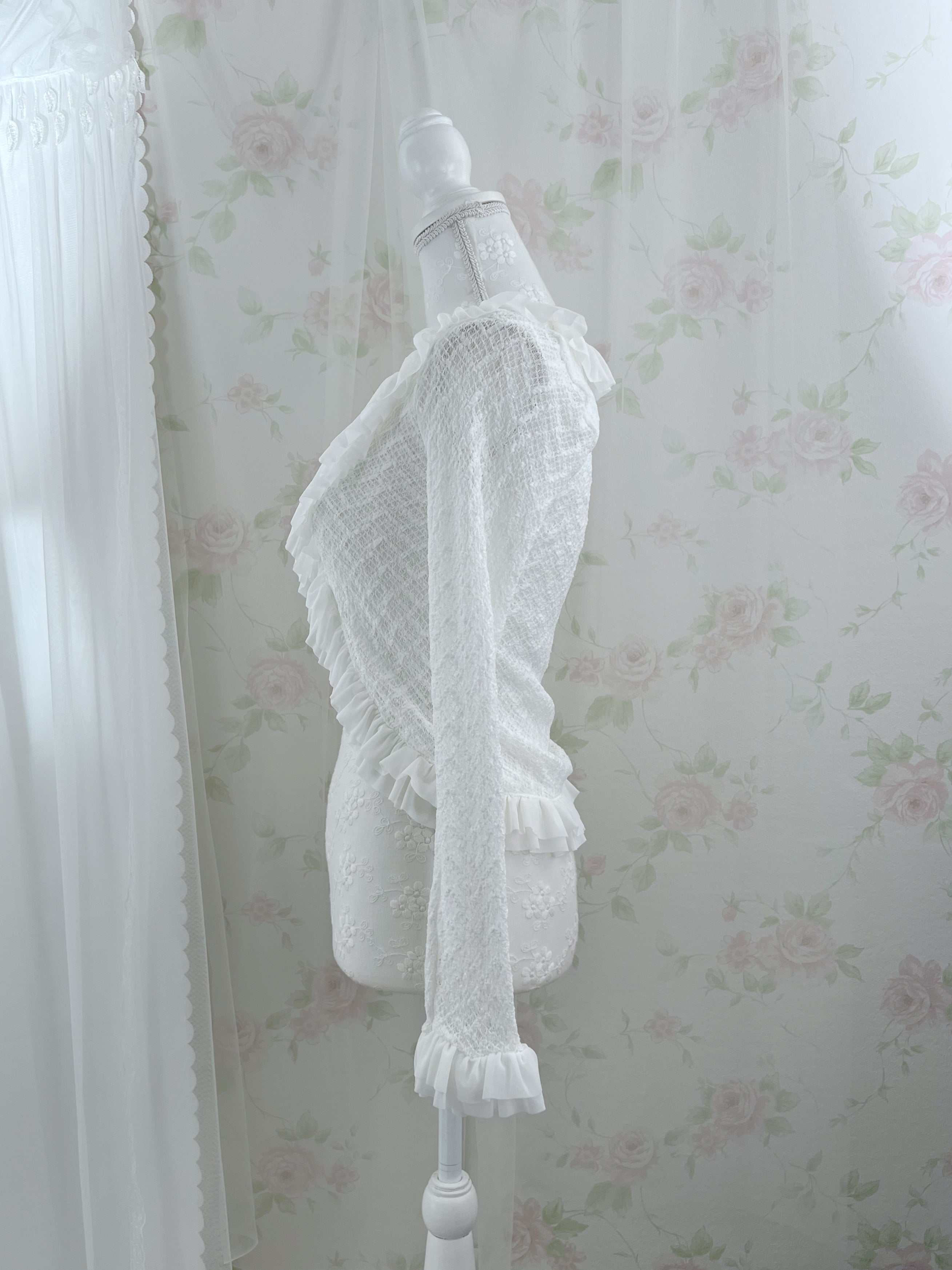 (Pre-order) passion room Frilled Cardigan (White)