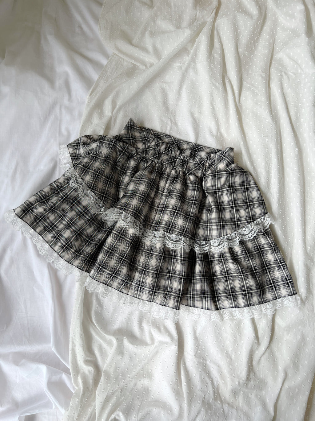 evelyn Checked Lacy Hem Skirt (Black)