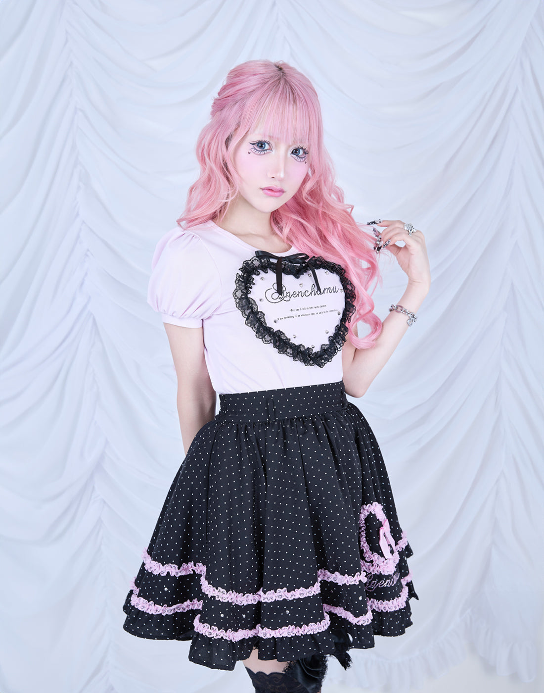 AVENCHUMU Frill heart stone logo Skirt