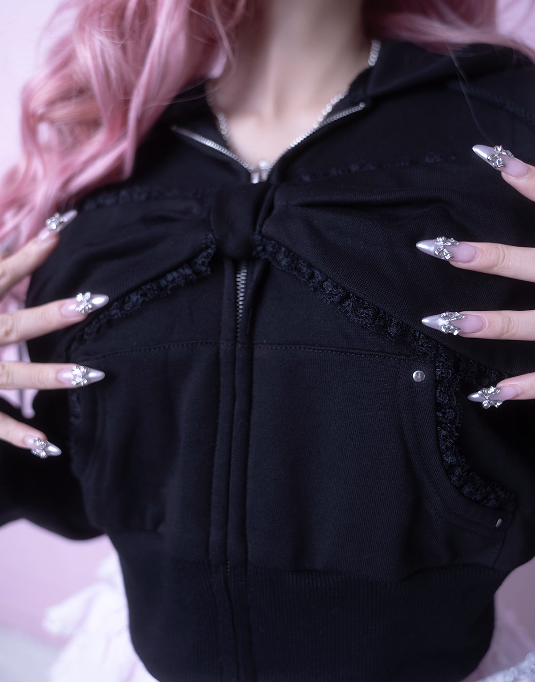 AVENCHUMU Ribbon shoulder zip hoodie