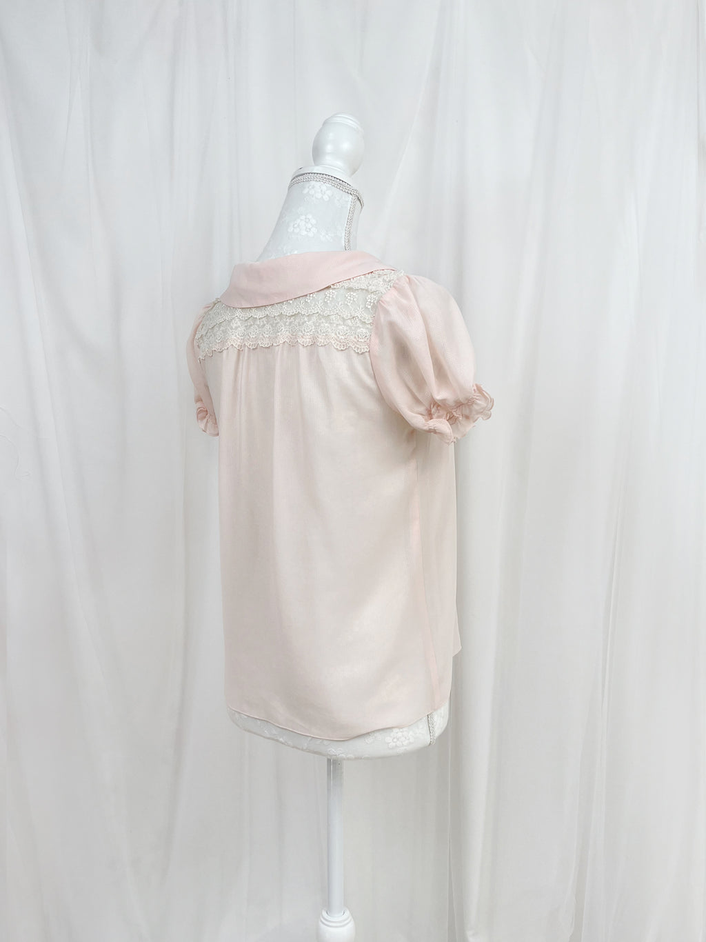 L’EST ROSE Crystal Button Chiffon Blouse (Pink)