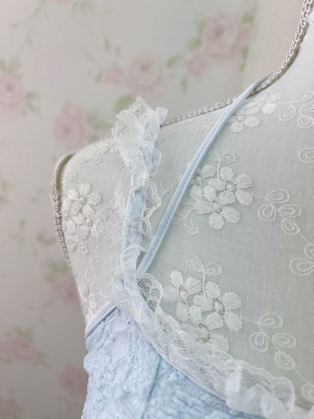 Lacy Halter Neck Camisole (Blue)