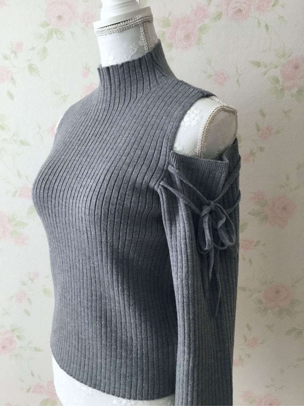 Open Shoulder String Sweater (Gray)