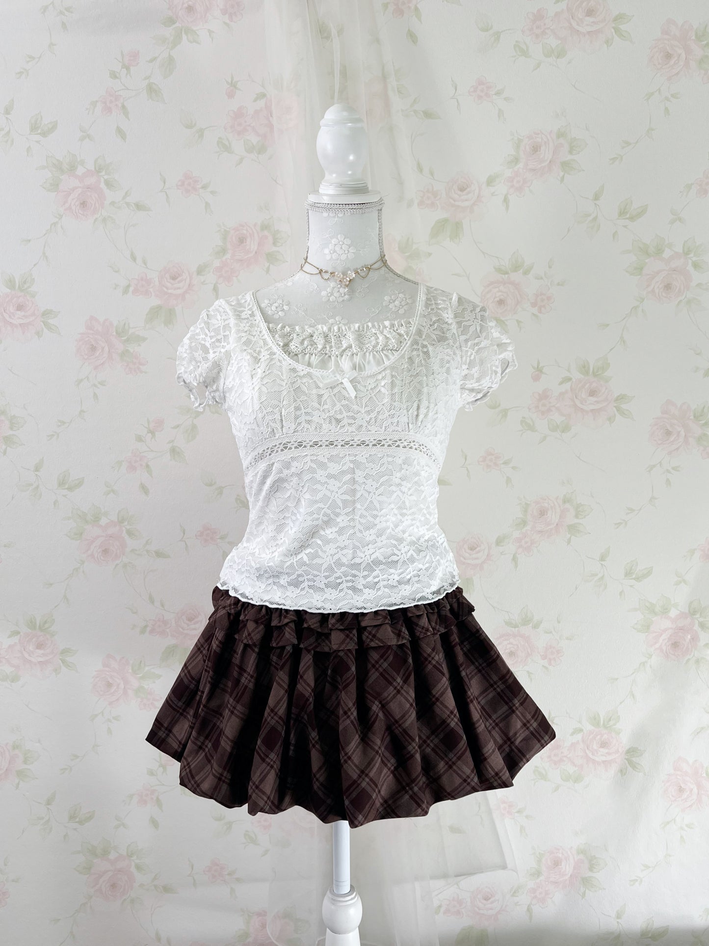 GRL Balloon Gathered Checked Skirt (Brown)
