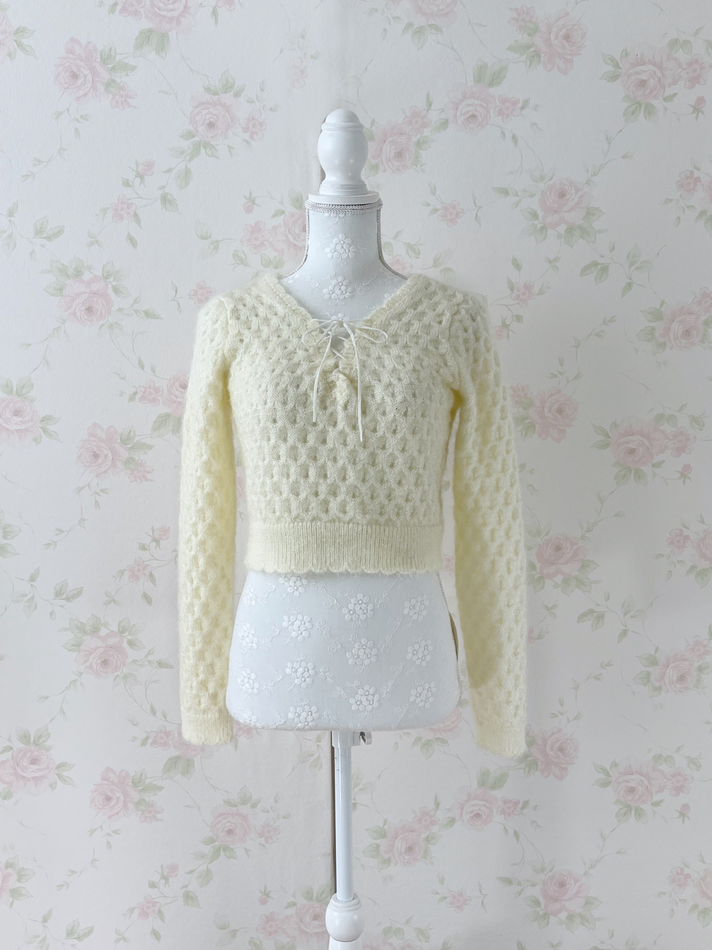 monLily Front Laced Up Sweater (Ivory)