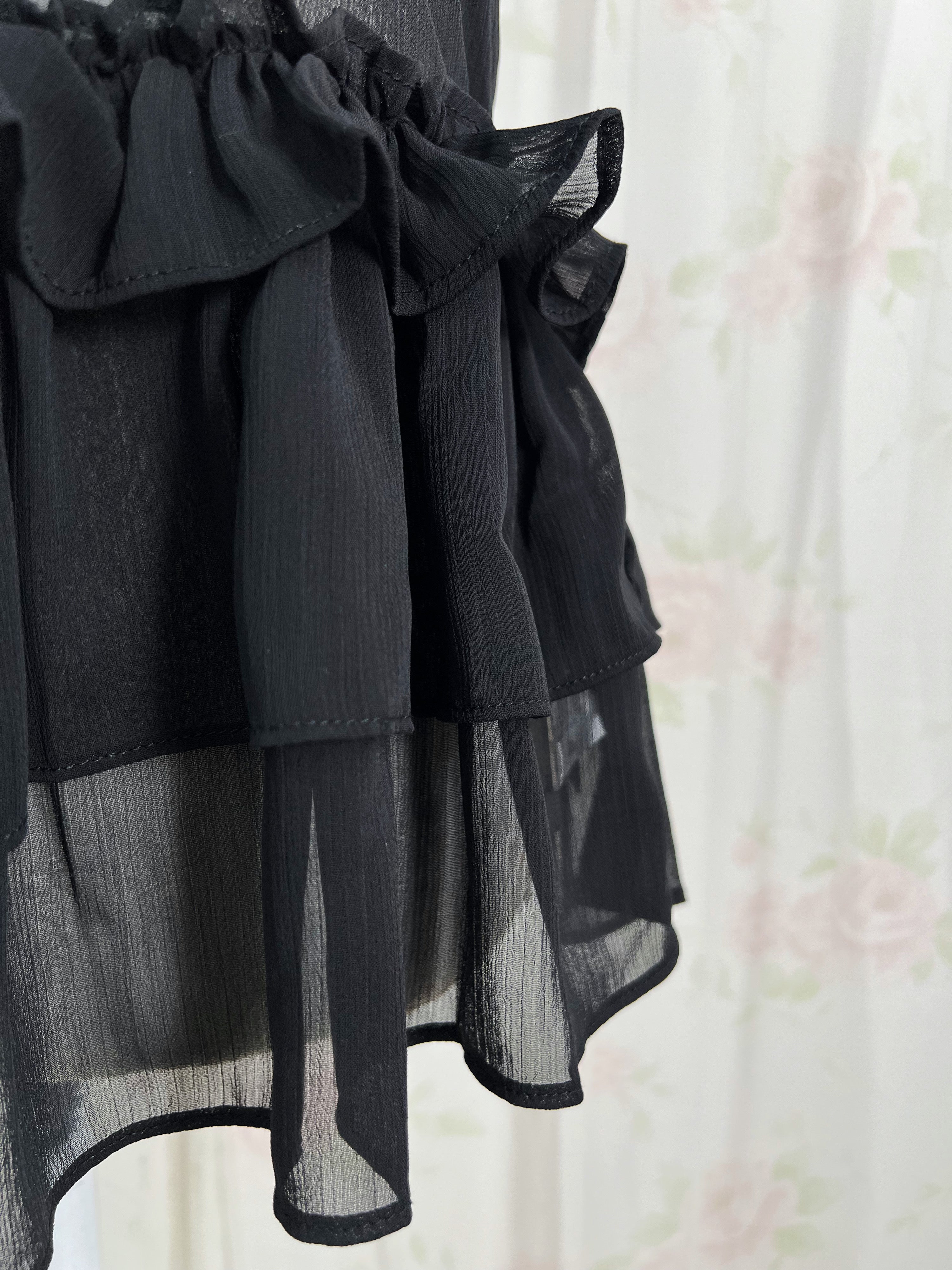 Chiffon Layered Hem Camisole (Black)