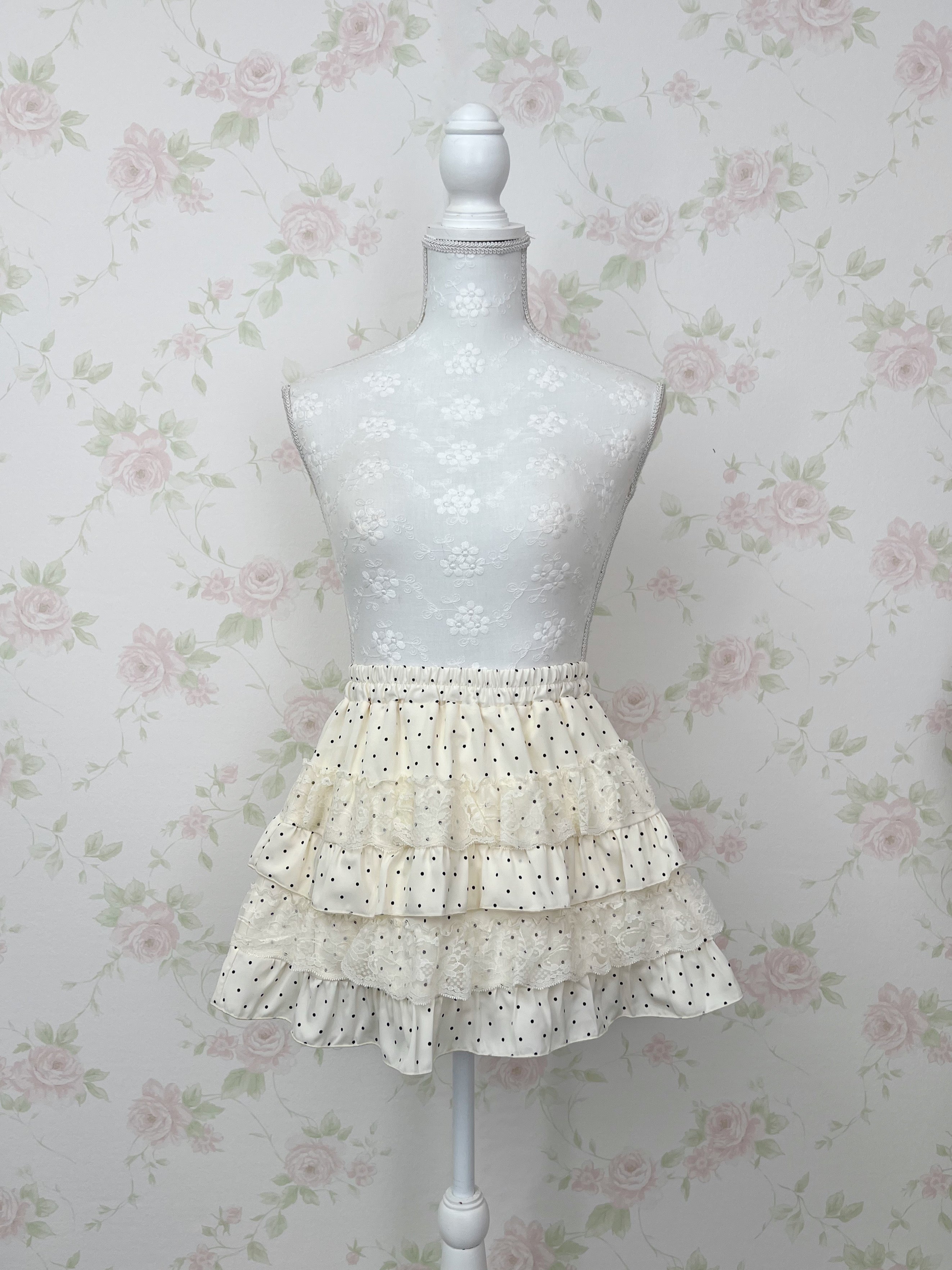 Tiered Lacy Polka Dot Skirt (Vanilla)