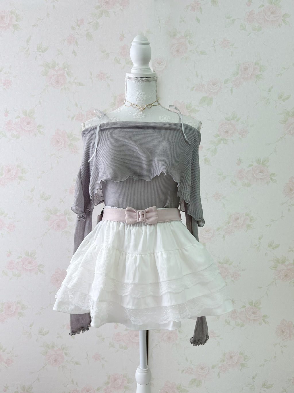 Soft Girl Layered Lace Hem Skirt (White)