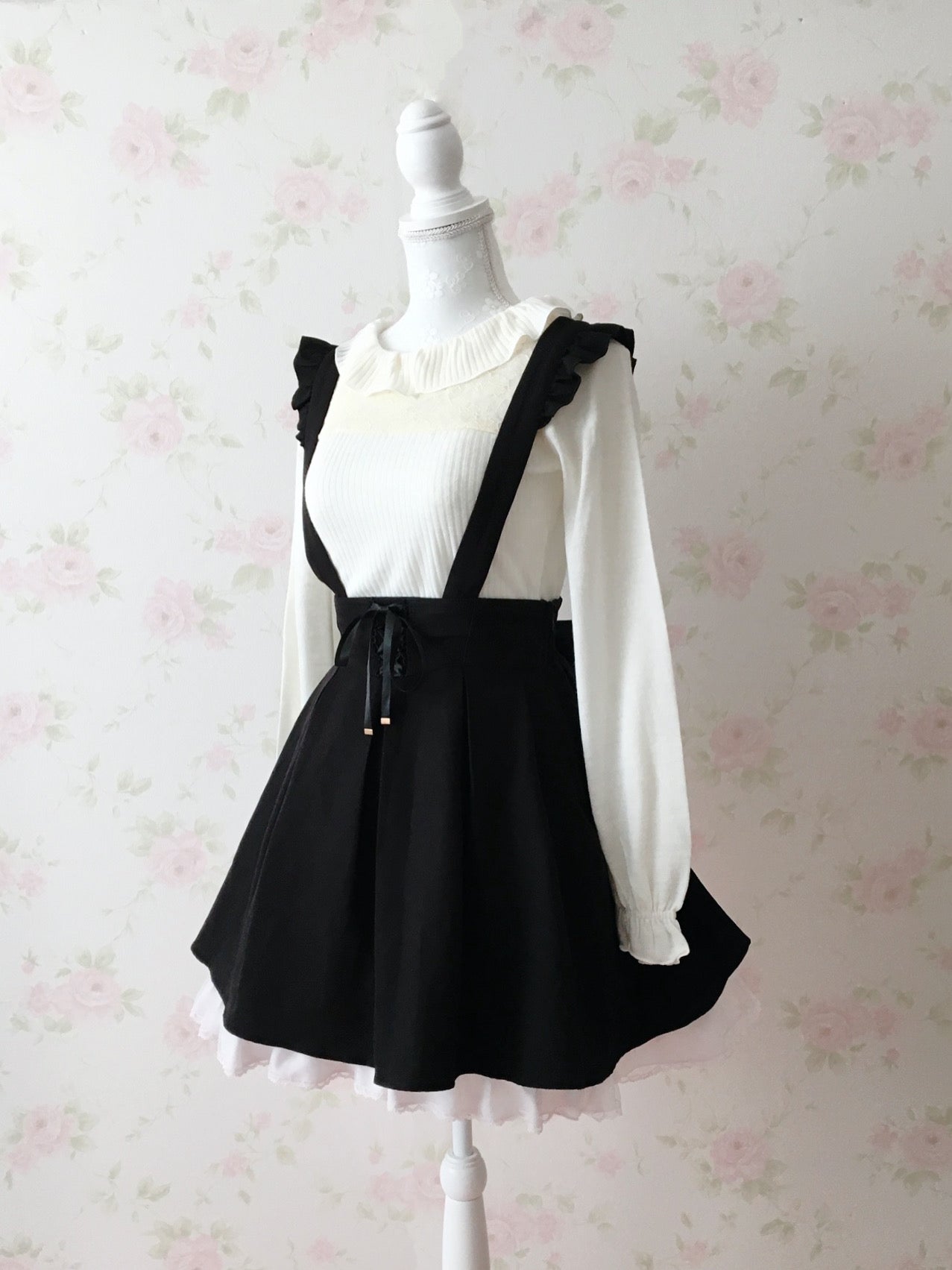LIZ LISA Ruffled Collar Rib Top (Ivory)