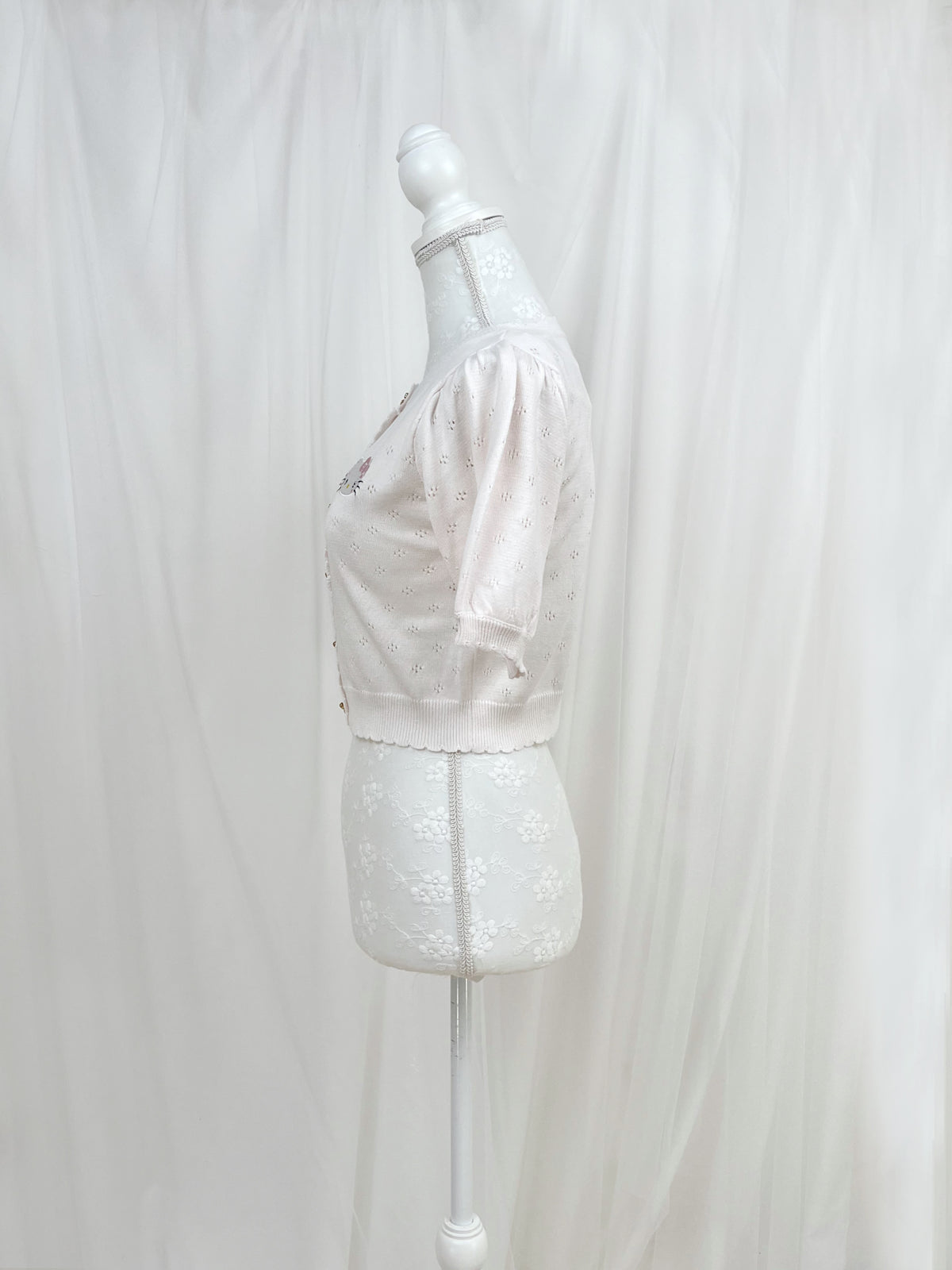 MAJESTIC LEGON Hello Kitty Cardigan (White)