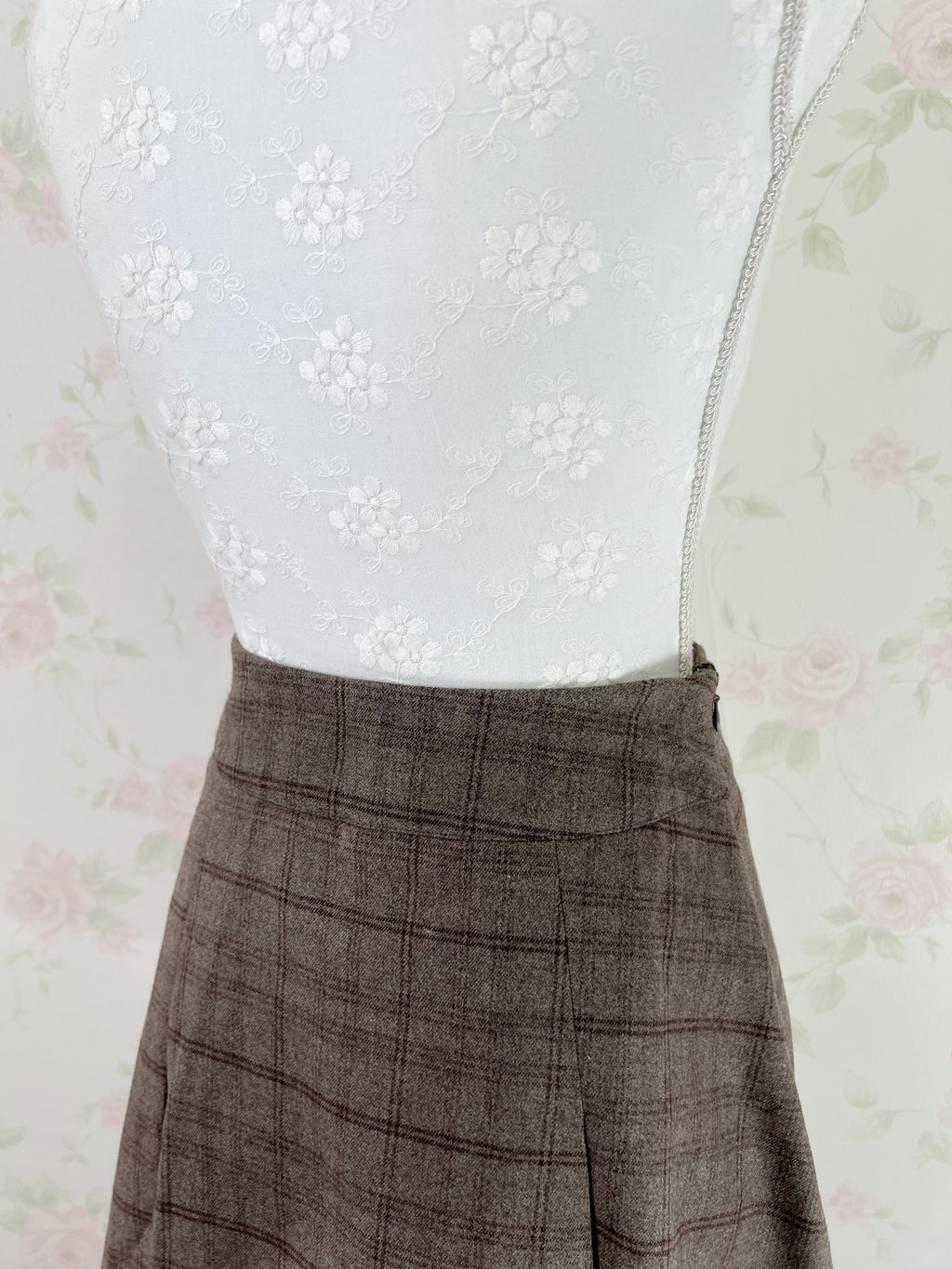 Trapezoid Slit Checked Skirt (Smoky Brown)