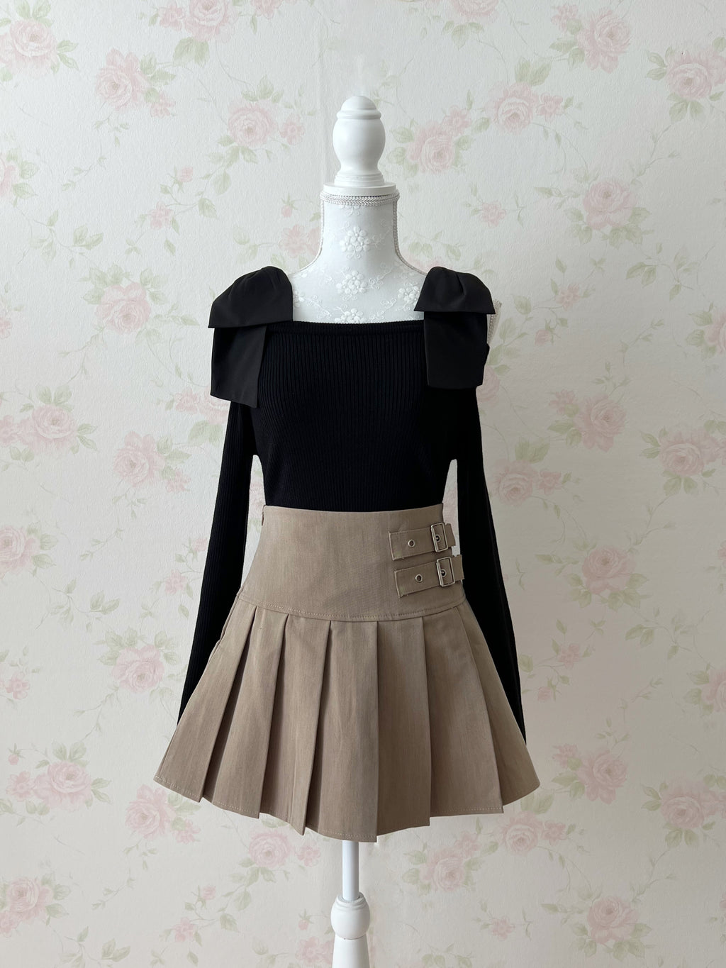 Shoulder Bow Knit Top (Black)