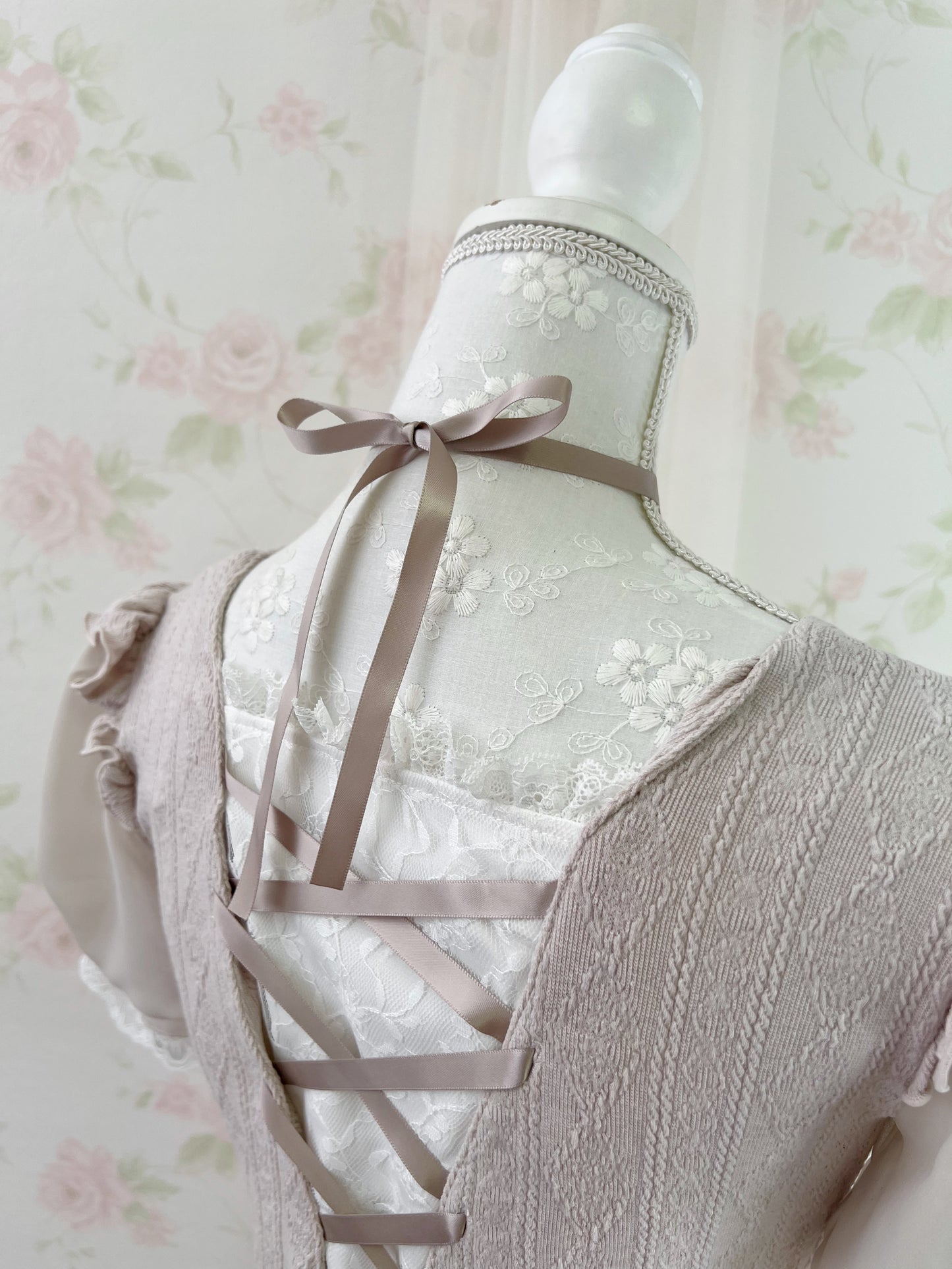NOEMIE Halter Neck Laced Up Back Top (Grayish Pink)