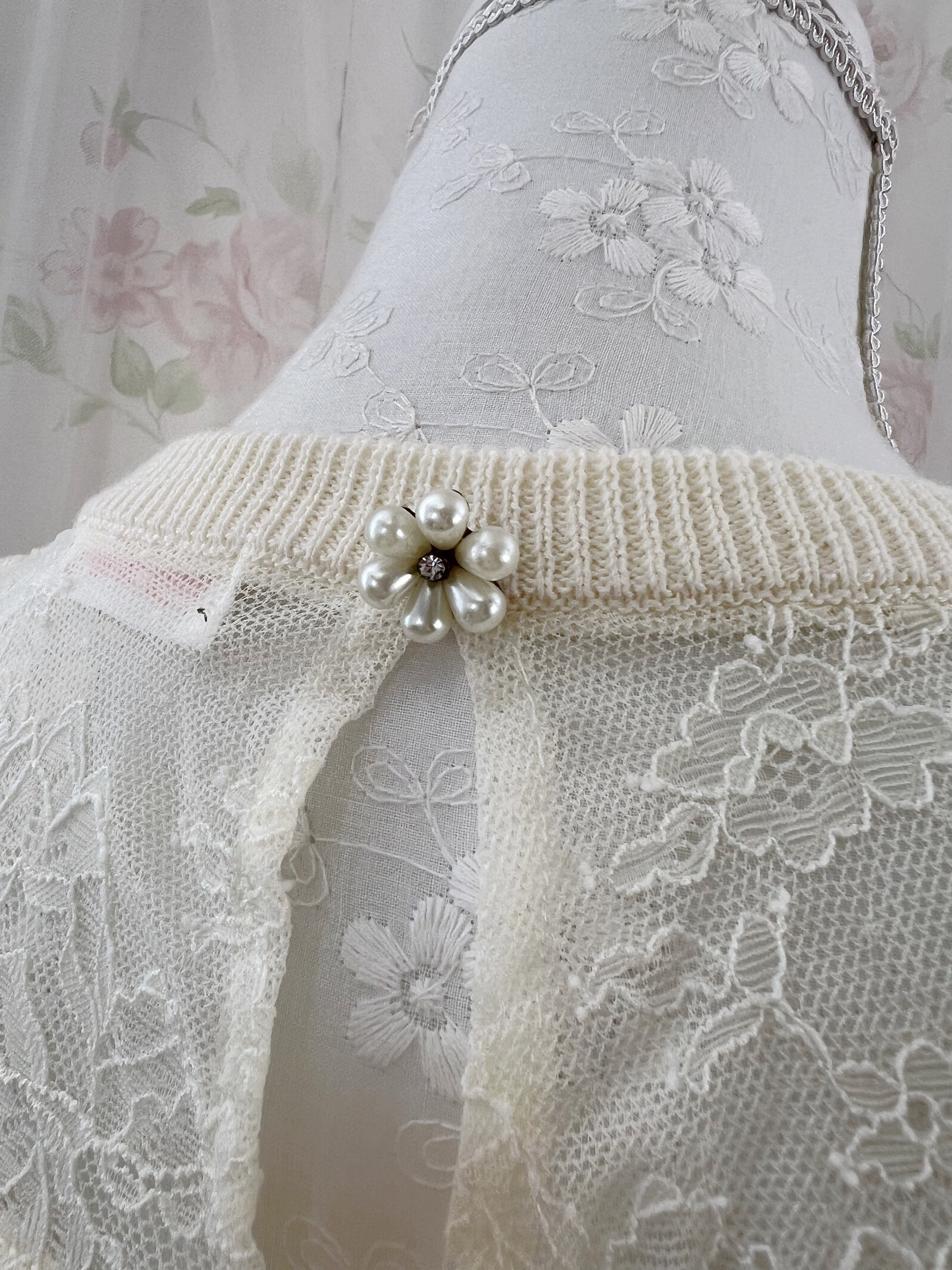 LIZ LISA SIde Laced Up Sleeve Knit Top(Ivory)