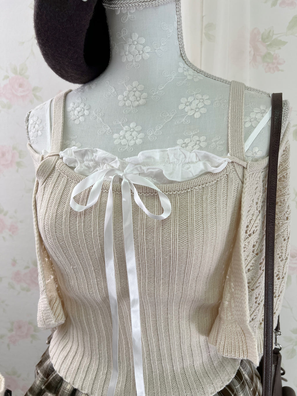 Ruffled Hem Knitted Camisole Cardigan Set (Beige)